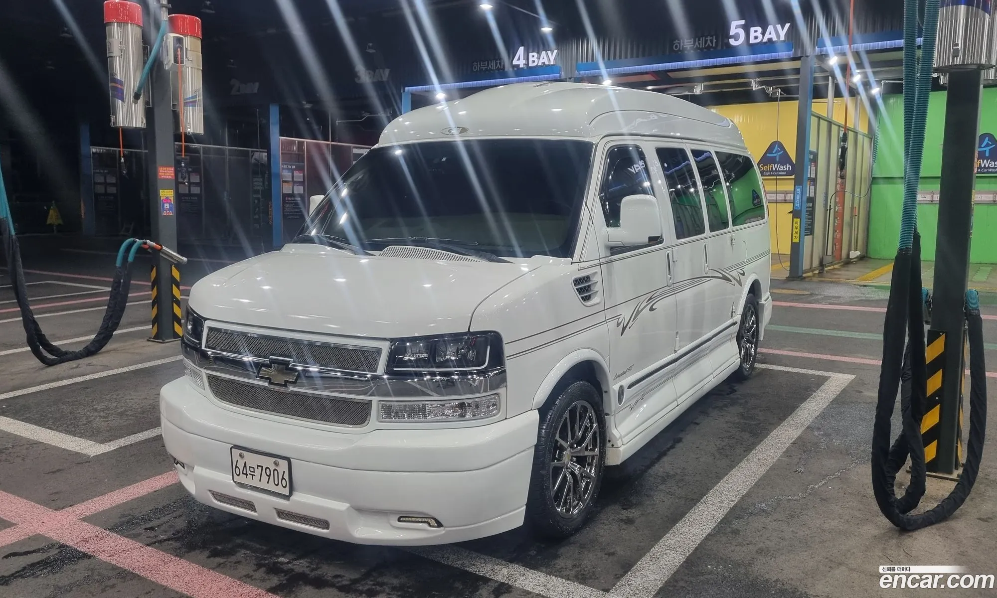Chevrolet Express Van 2011 — 18
