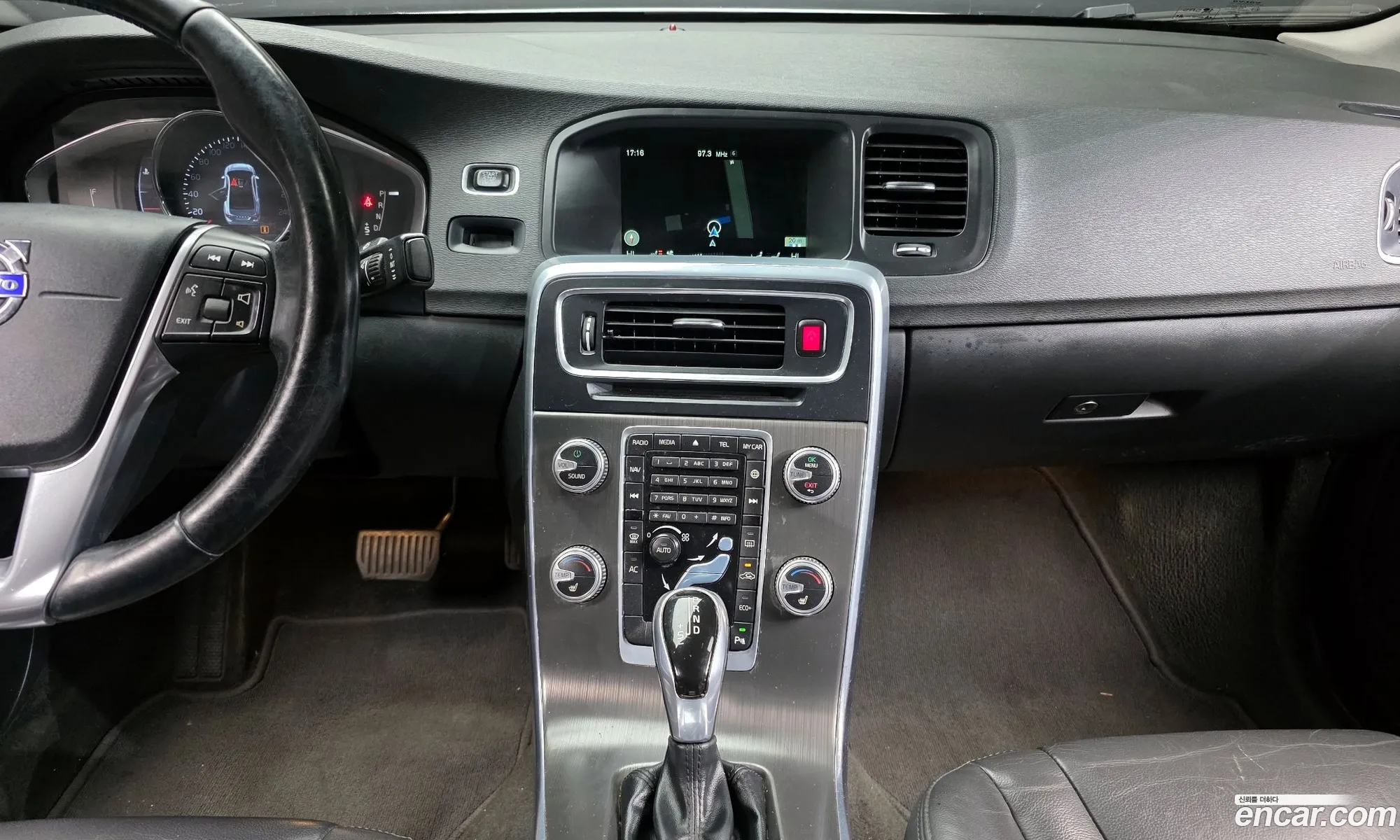 Volvo S60 2016 YV1FS79B0G2405646 — 8