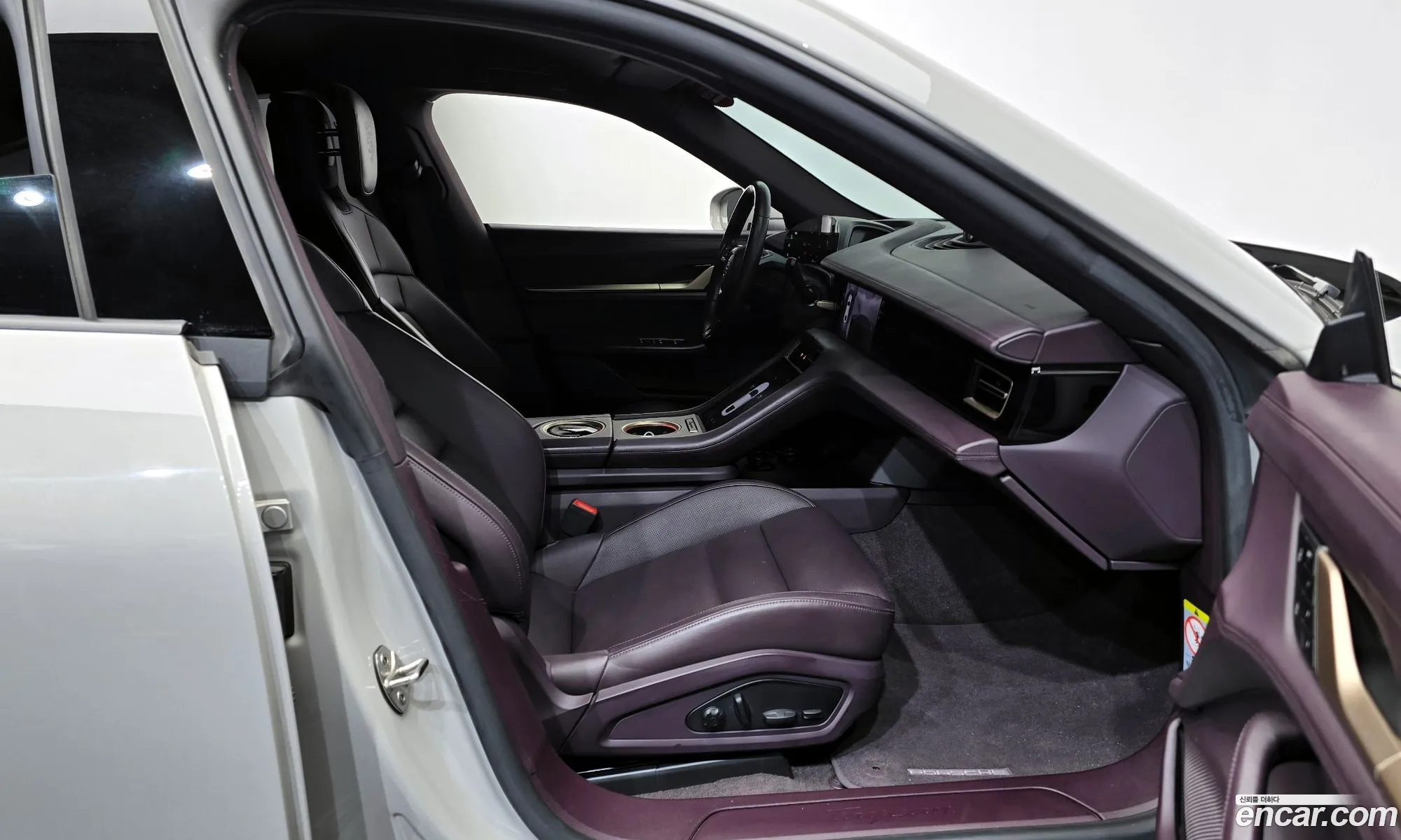 Porsche Taycan 2022 — 20