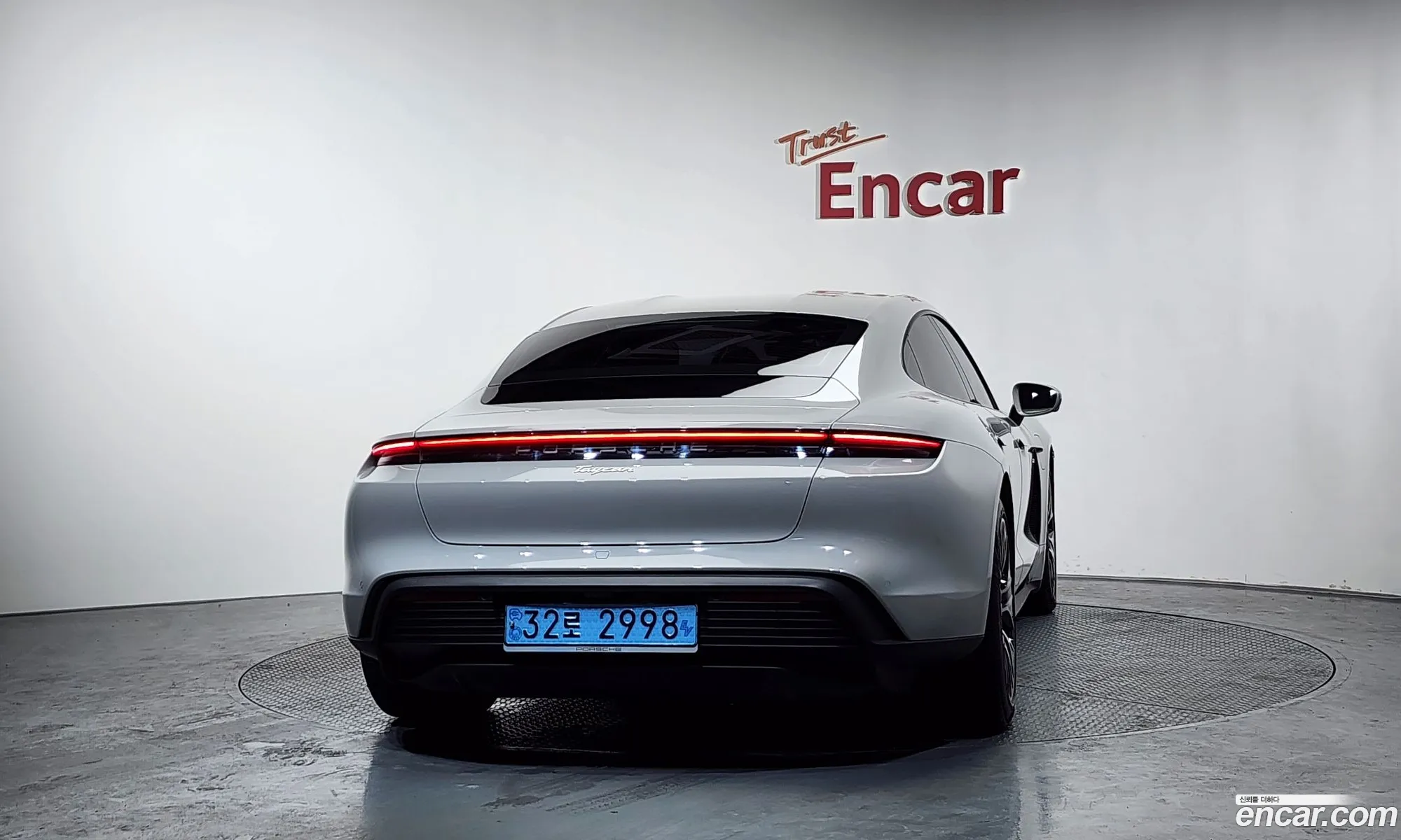 Porsche Taycan 2022 — 14