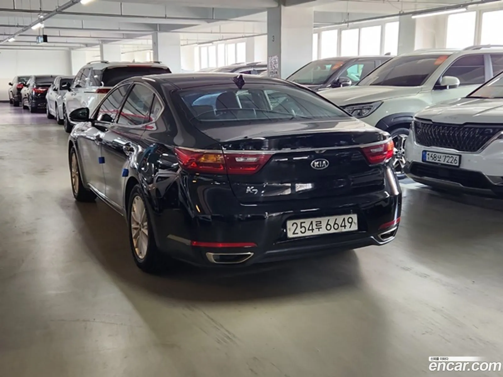 Kia K7 2016 — 12