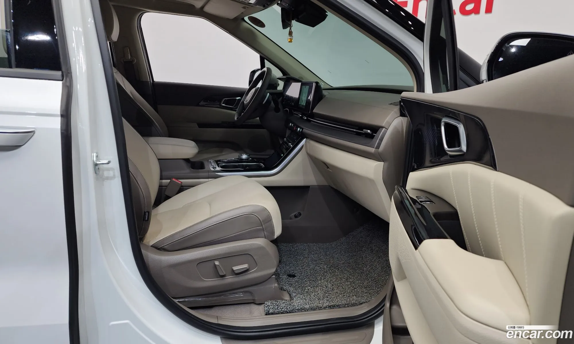Kia Carnival 2023 KNANE81BBPS293604 — 12