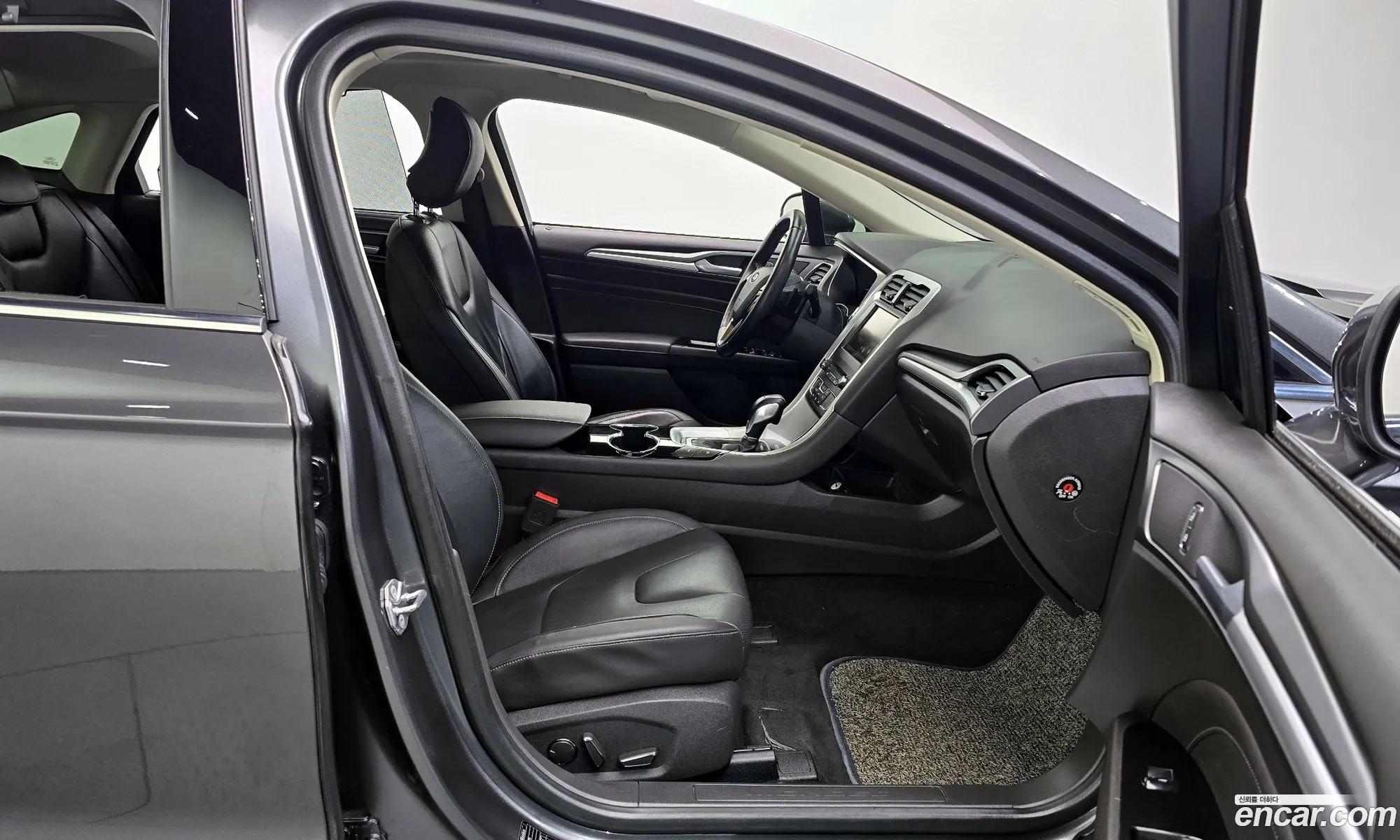 Ford Mondeo 2015 — 11