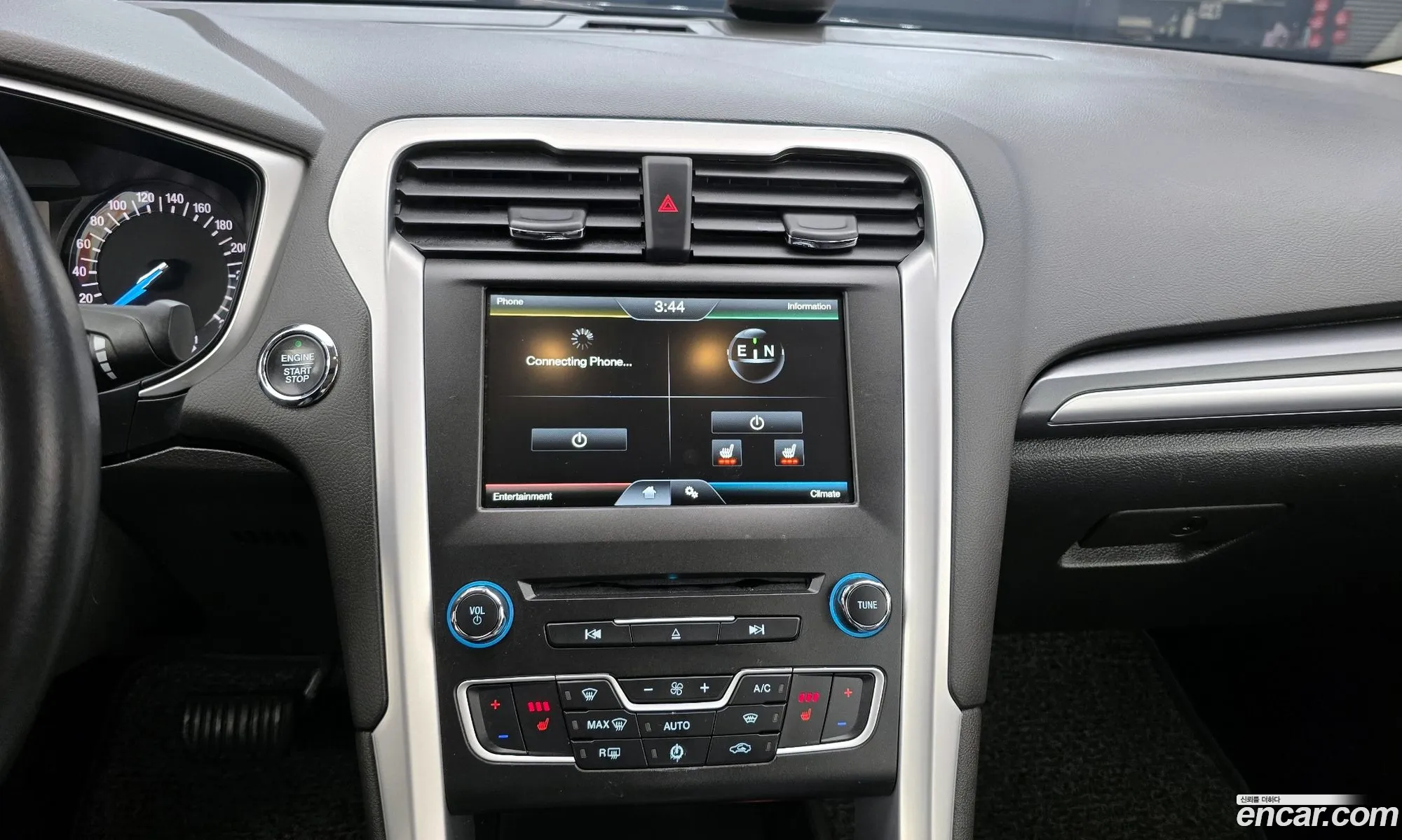 Ford Mondeo 2015 — 17