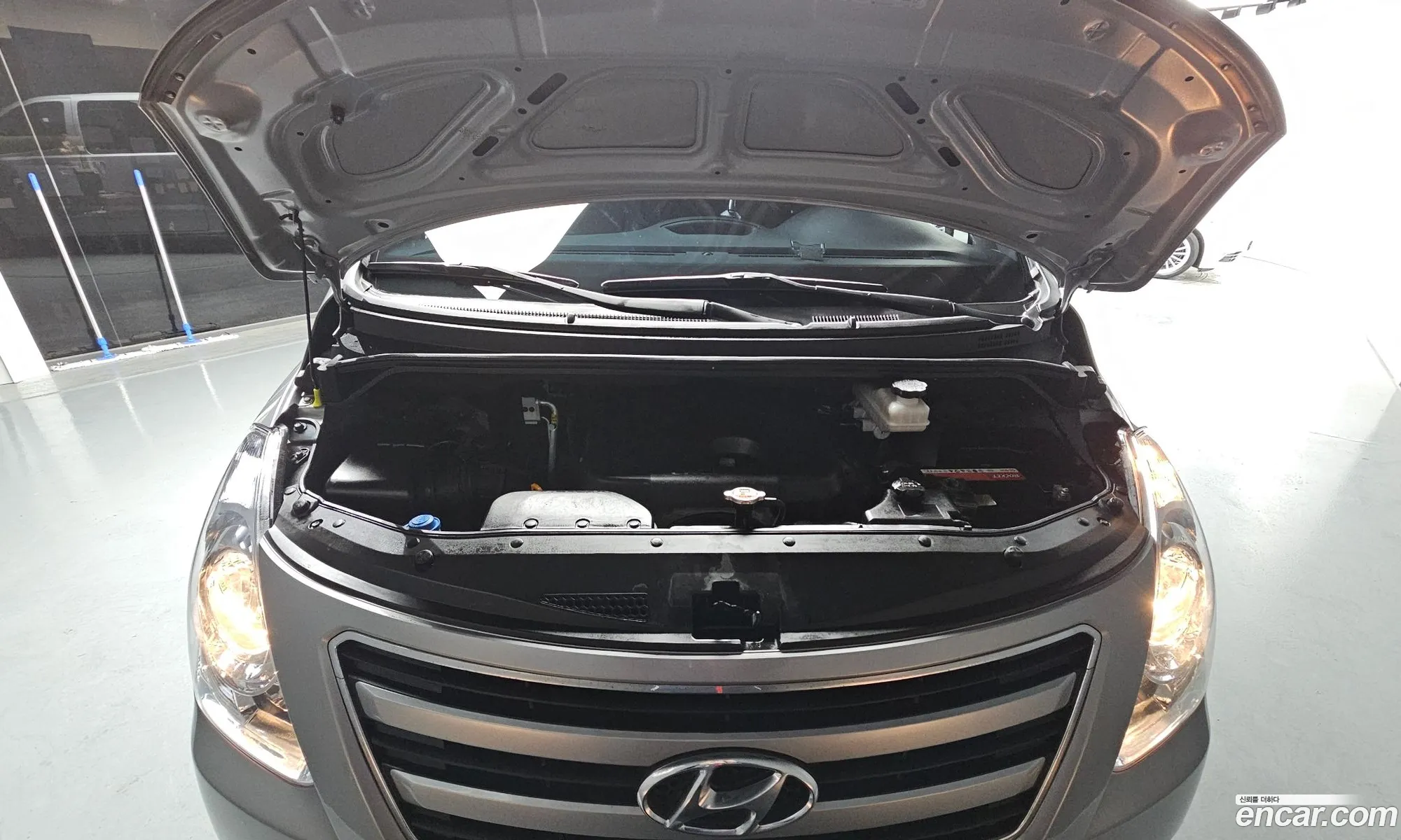 Hyundai Grand Starex 2017 — 8