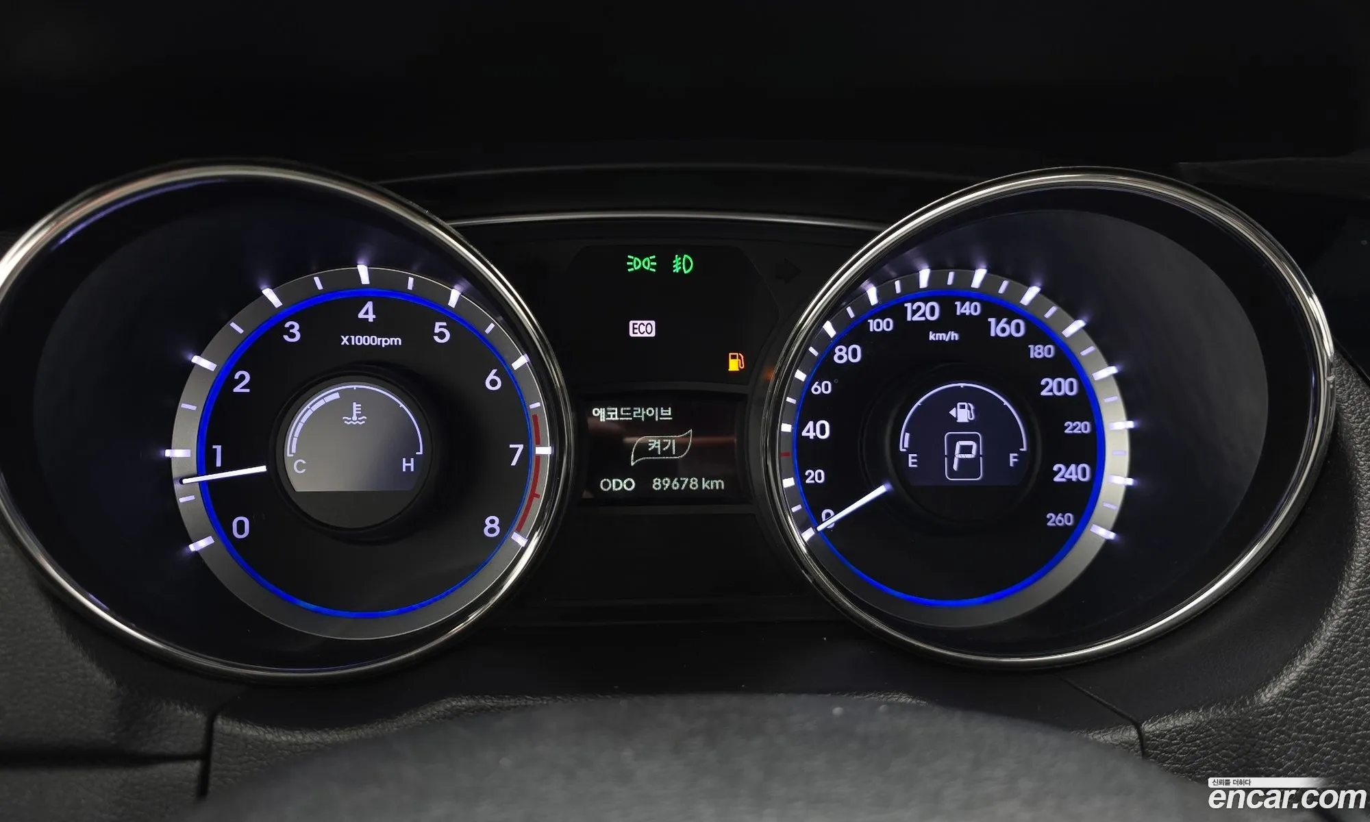 Hyundai YF Sonata 2009 — 7
