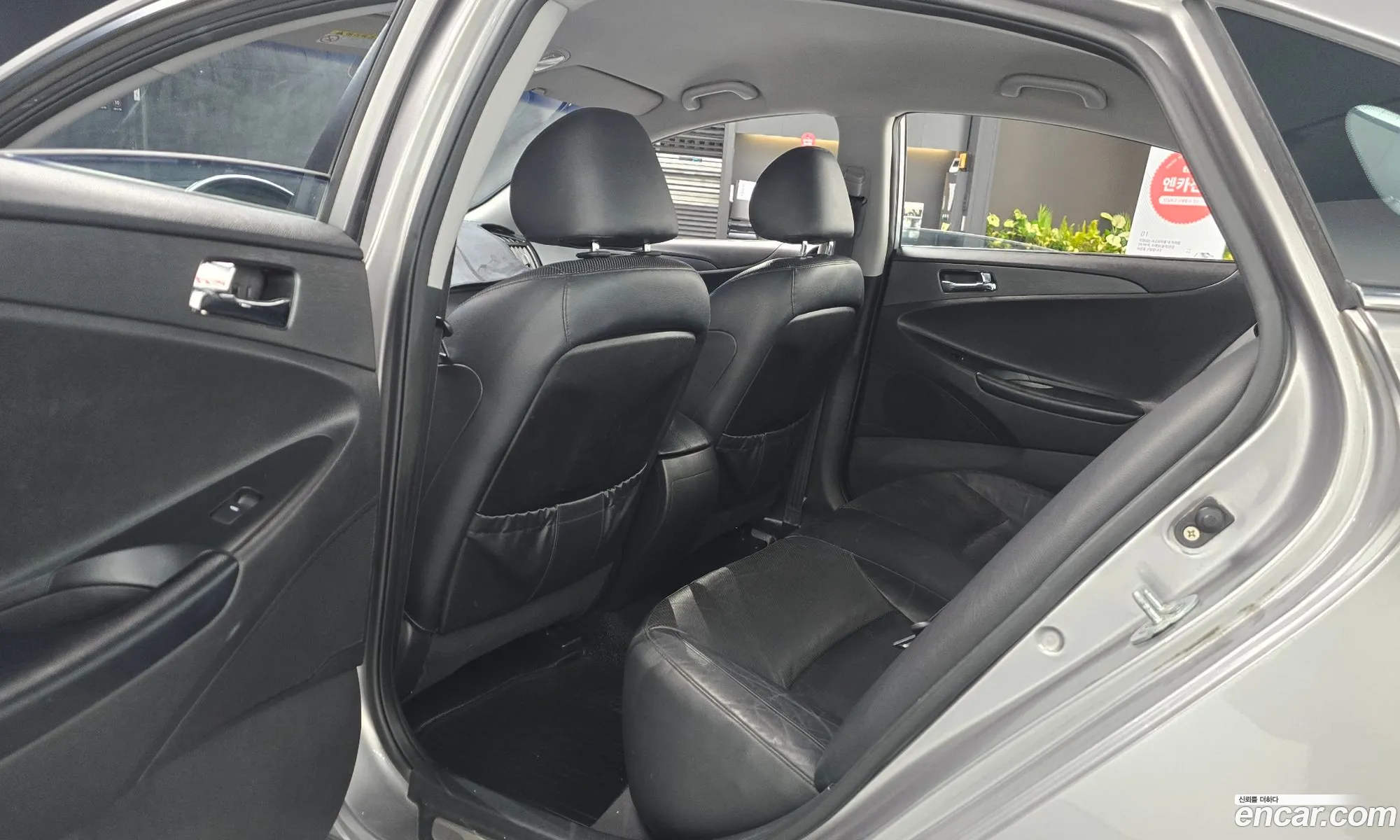 Hyundai YF Sonata 2009 — 9