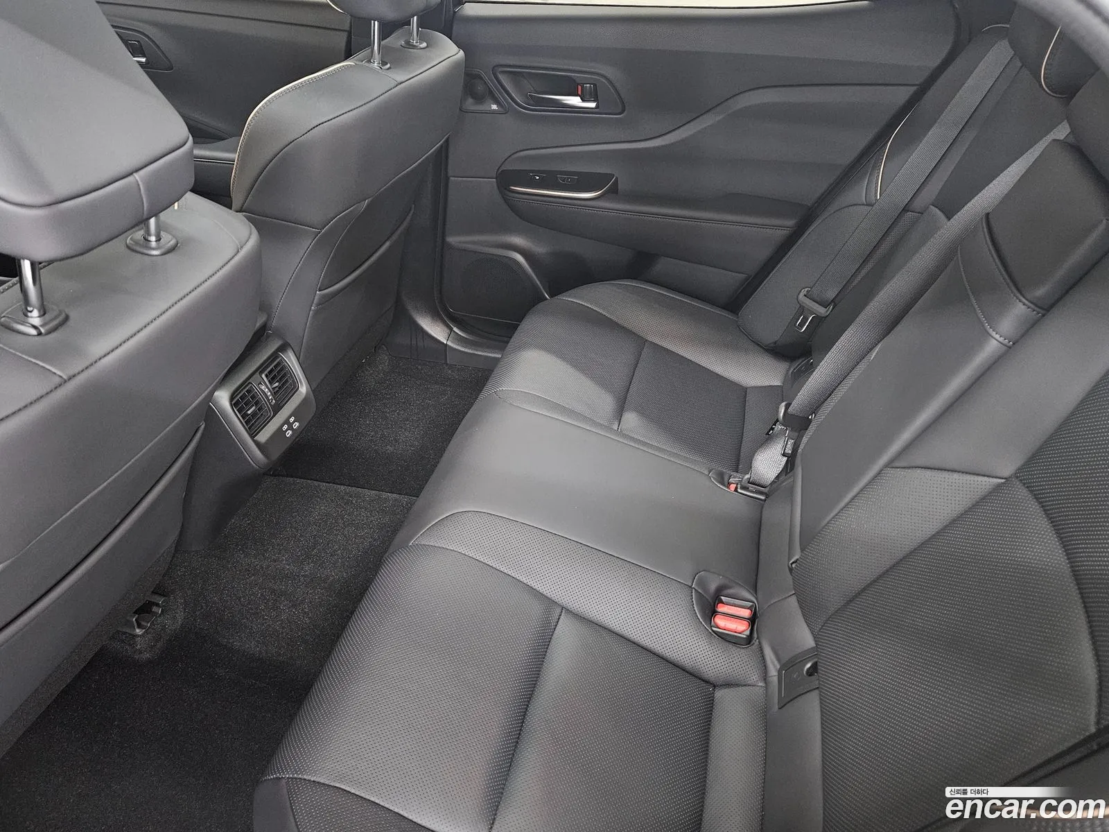 Toyota Crown Crossover 2023 — 11