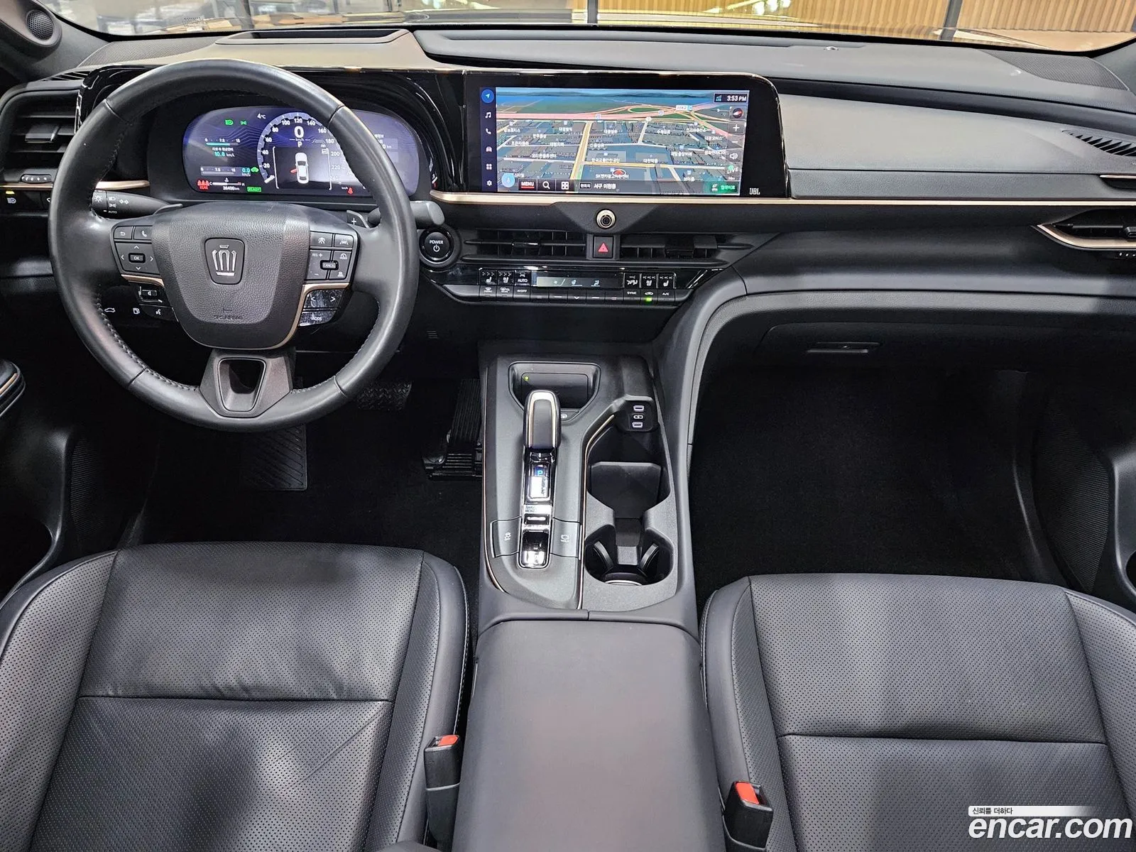 Toyota Crown Crossover 2023 — 3