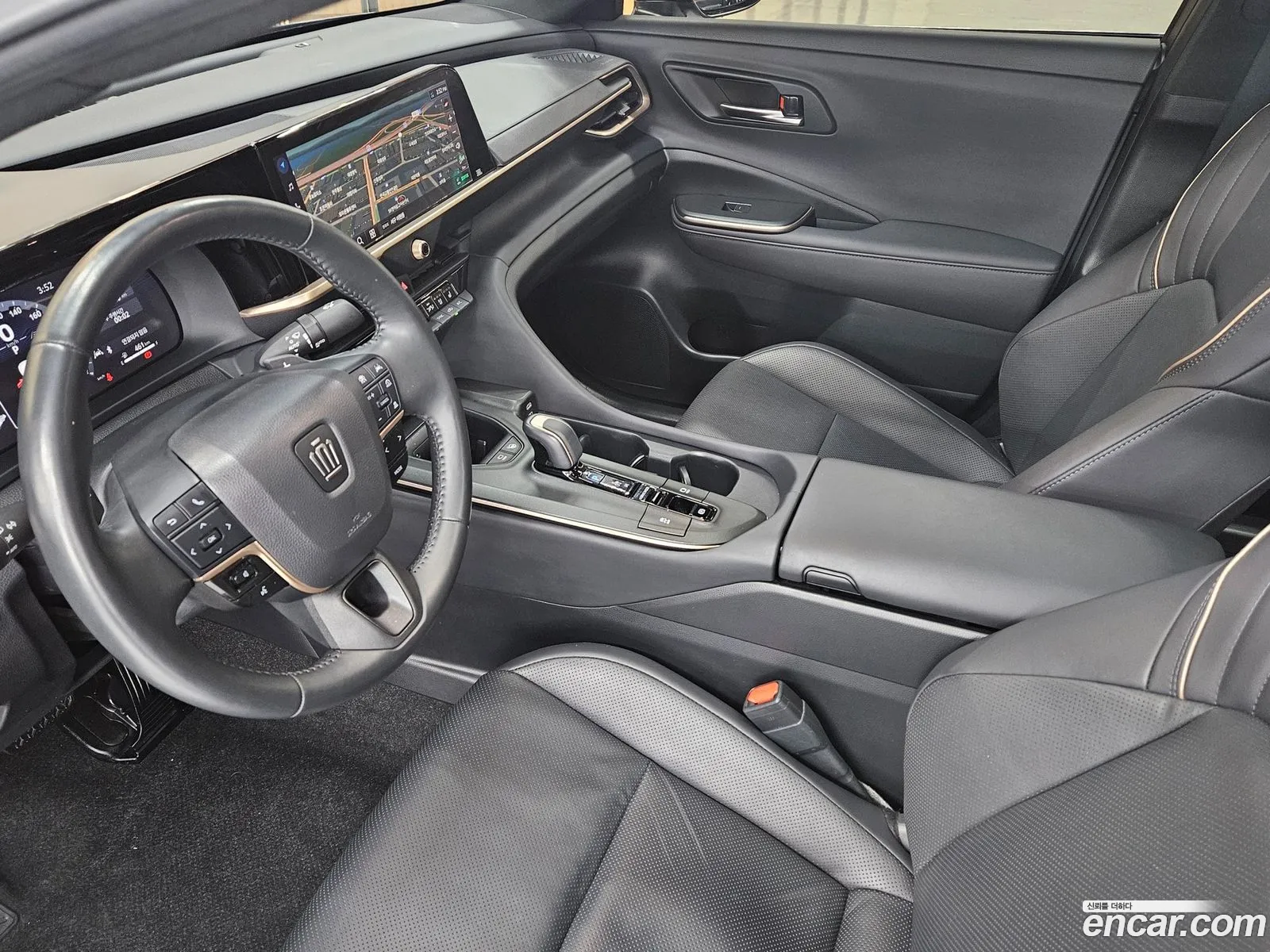 Toyota Crown Crossover 2023 — 16
