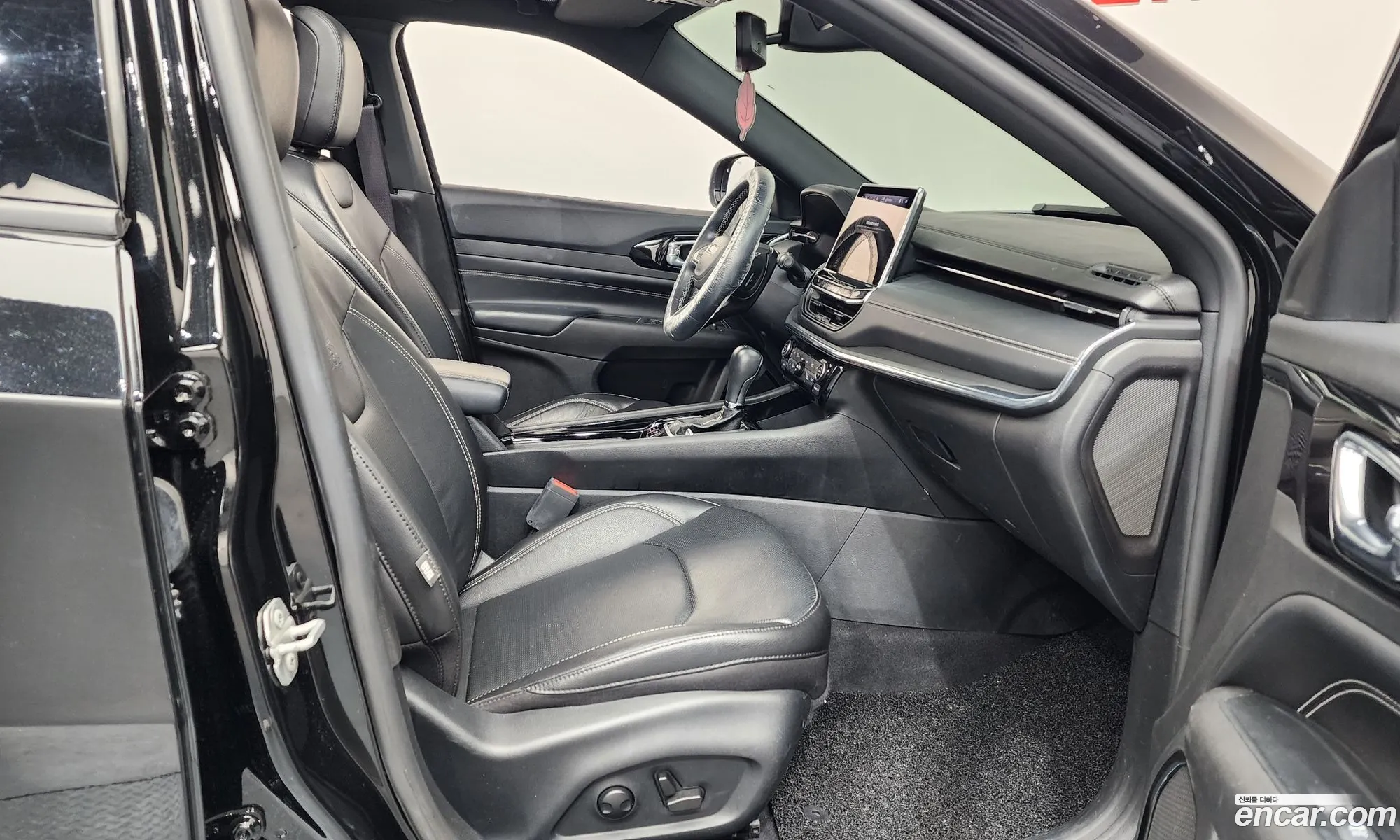 Jeep Compass 2022 38474848474848485 — 9