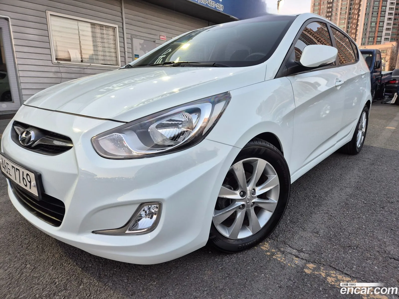 Hyundai Accent 2011 — 19