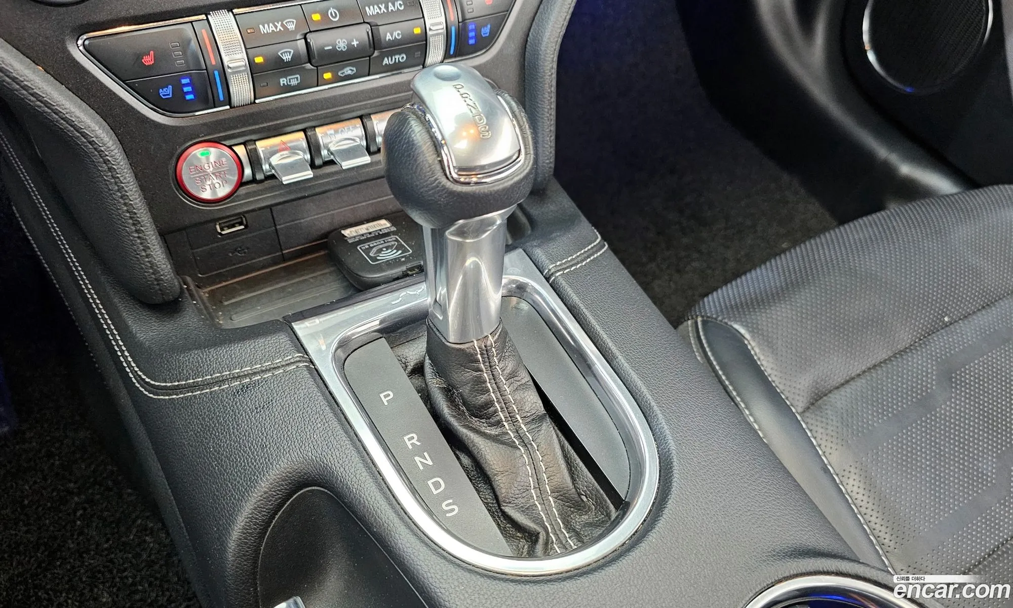 Ford Mustang 2020 — 2