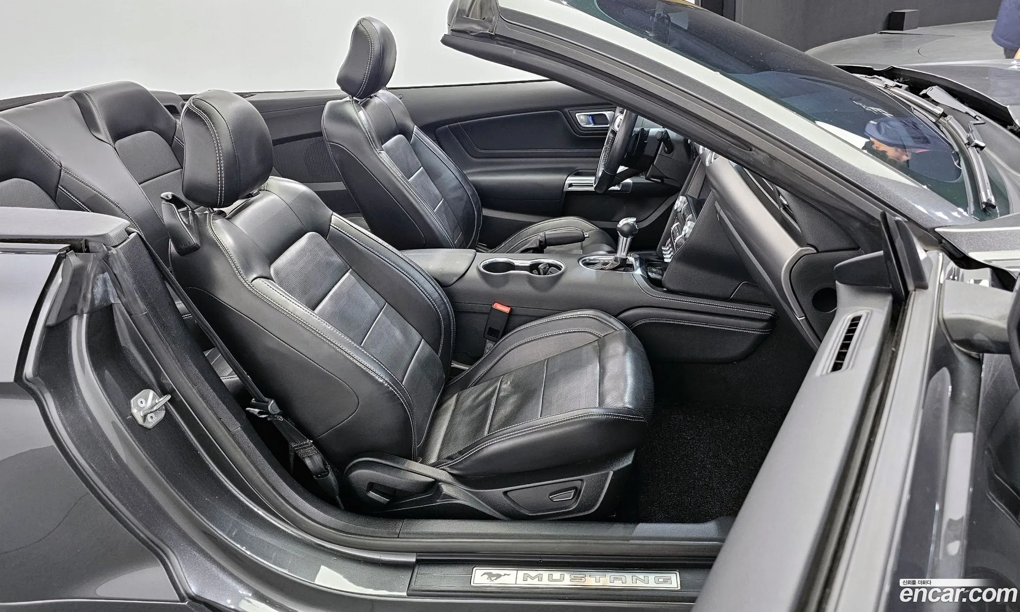 Ford Mustang 2020 — 14