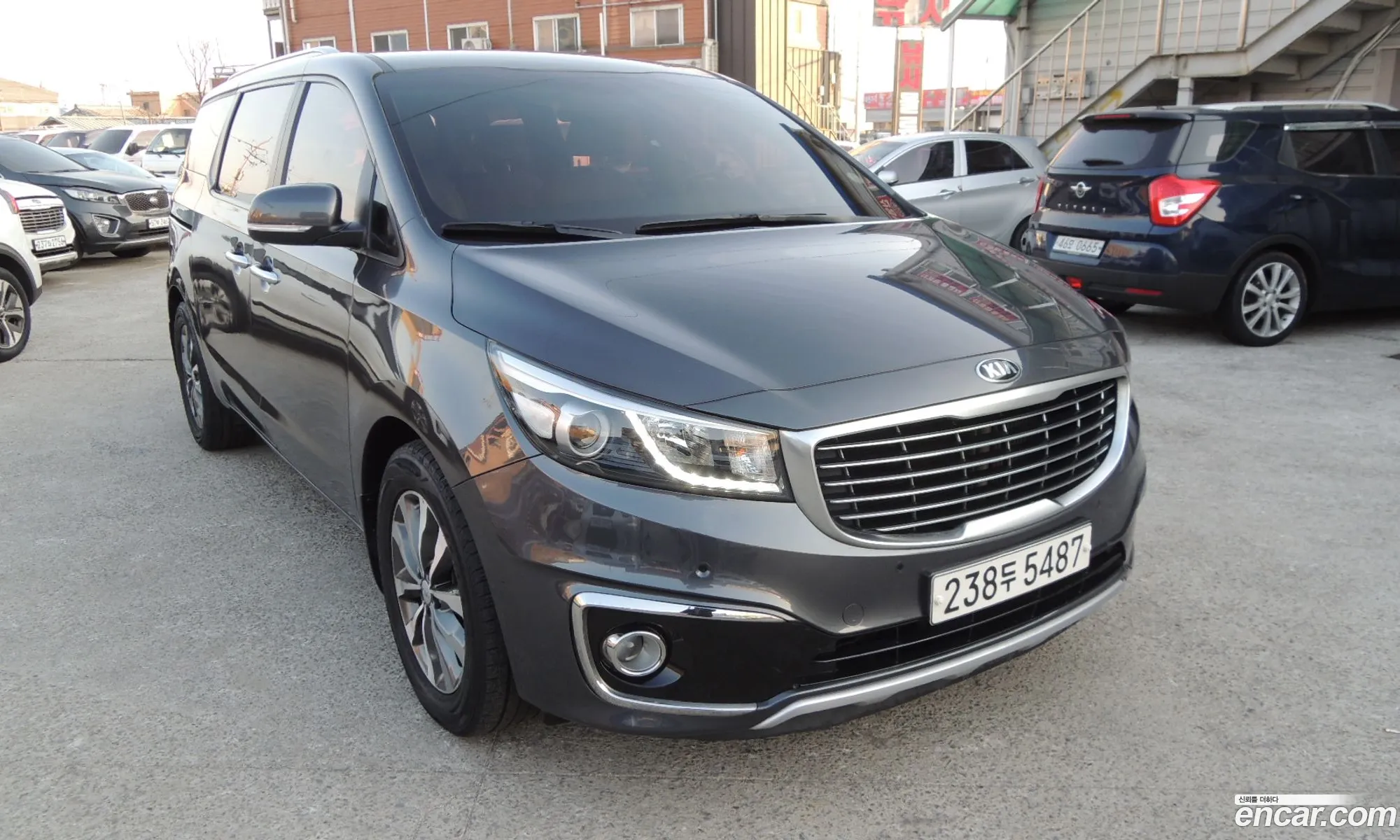 Kia Carnival 2017 — 3