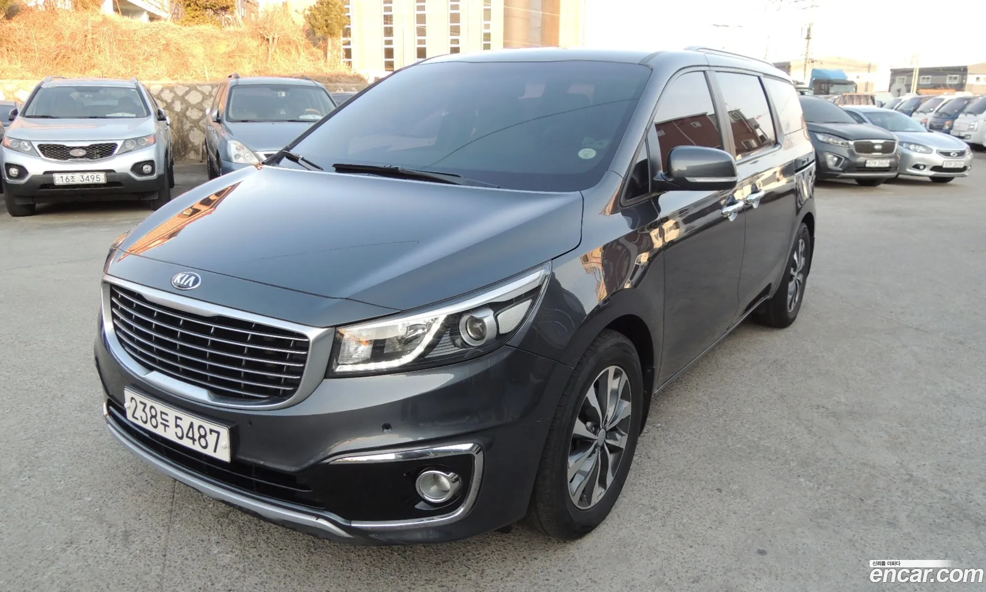 Kia Carnival 2017 — 16