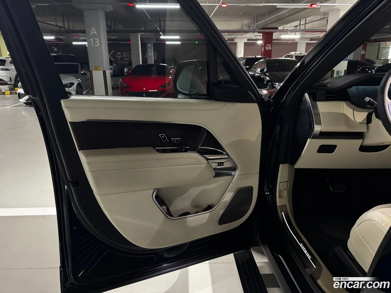 Land Rover Range Rover 2022 — 14