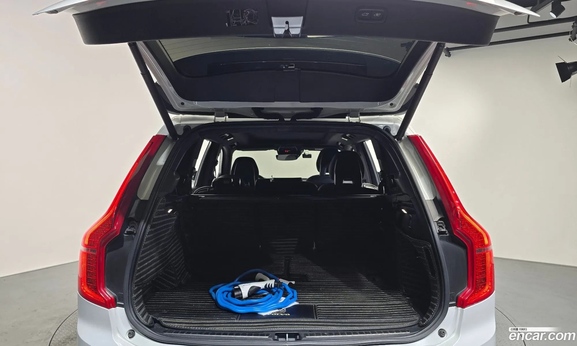 Volvo XC90 2020 YV1LFBR0DM1672590 — 17