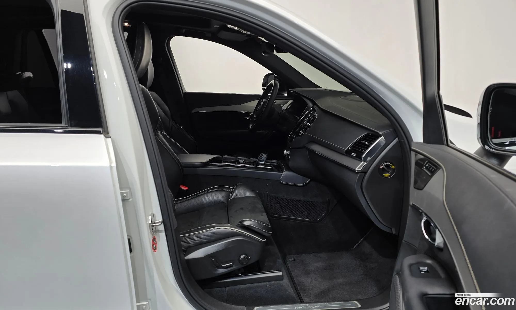 Volvo XC90 2020 YV1LFBR0DM1672590 — 8