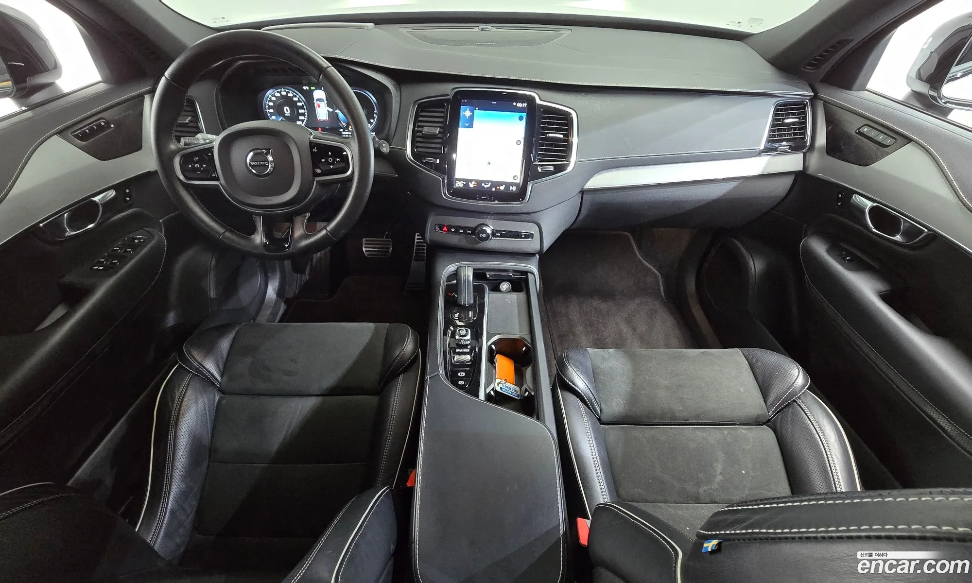 Volvo XC90 2020 YV1LFBR0DM1672590 — 16