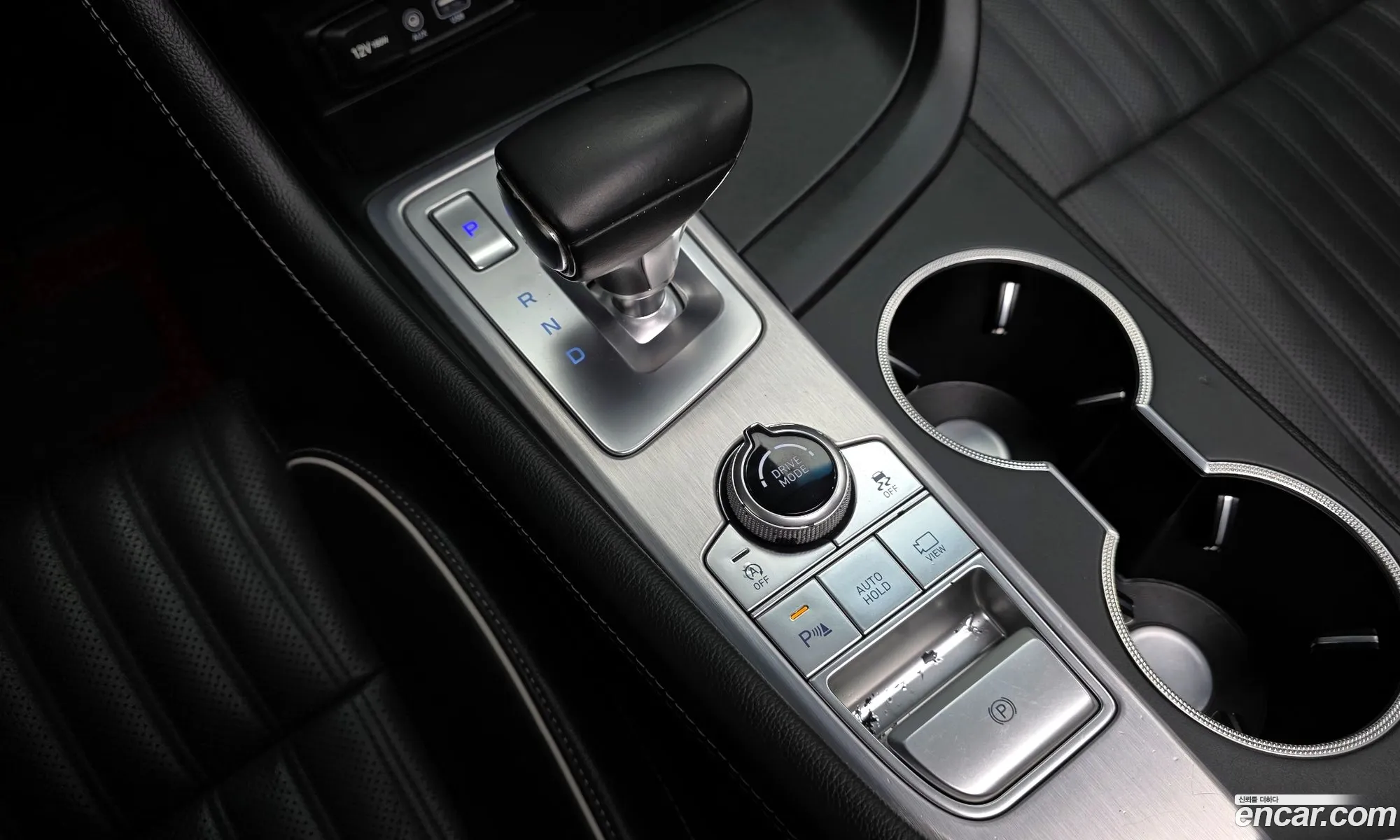 Genesis G70 2018 — 10