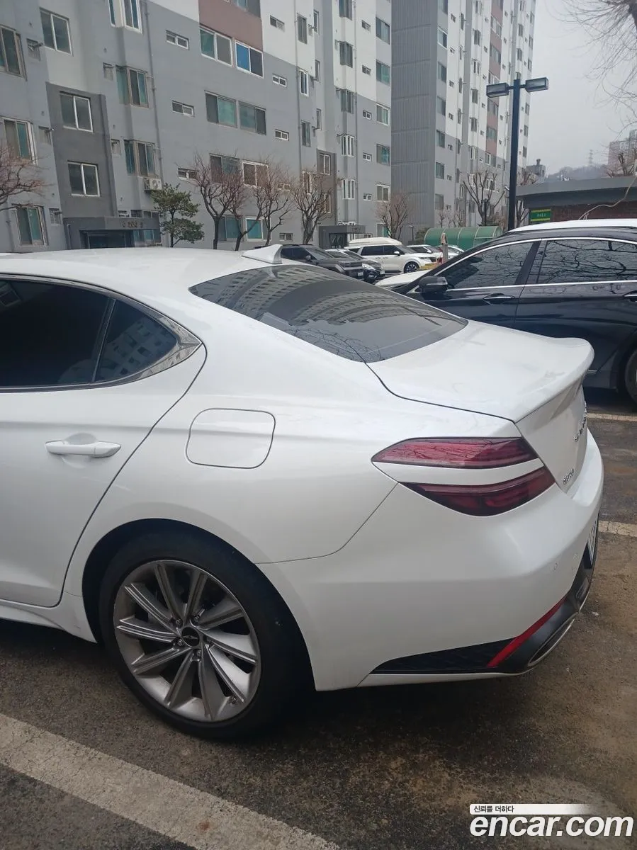 Genesis G70 2025 — 2
