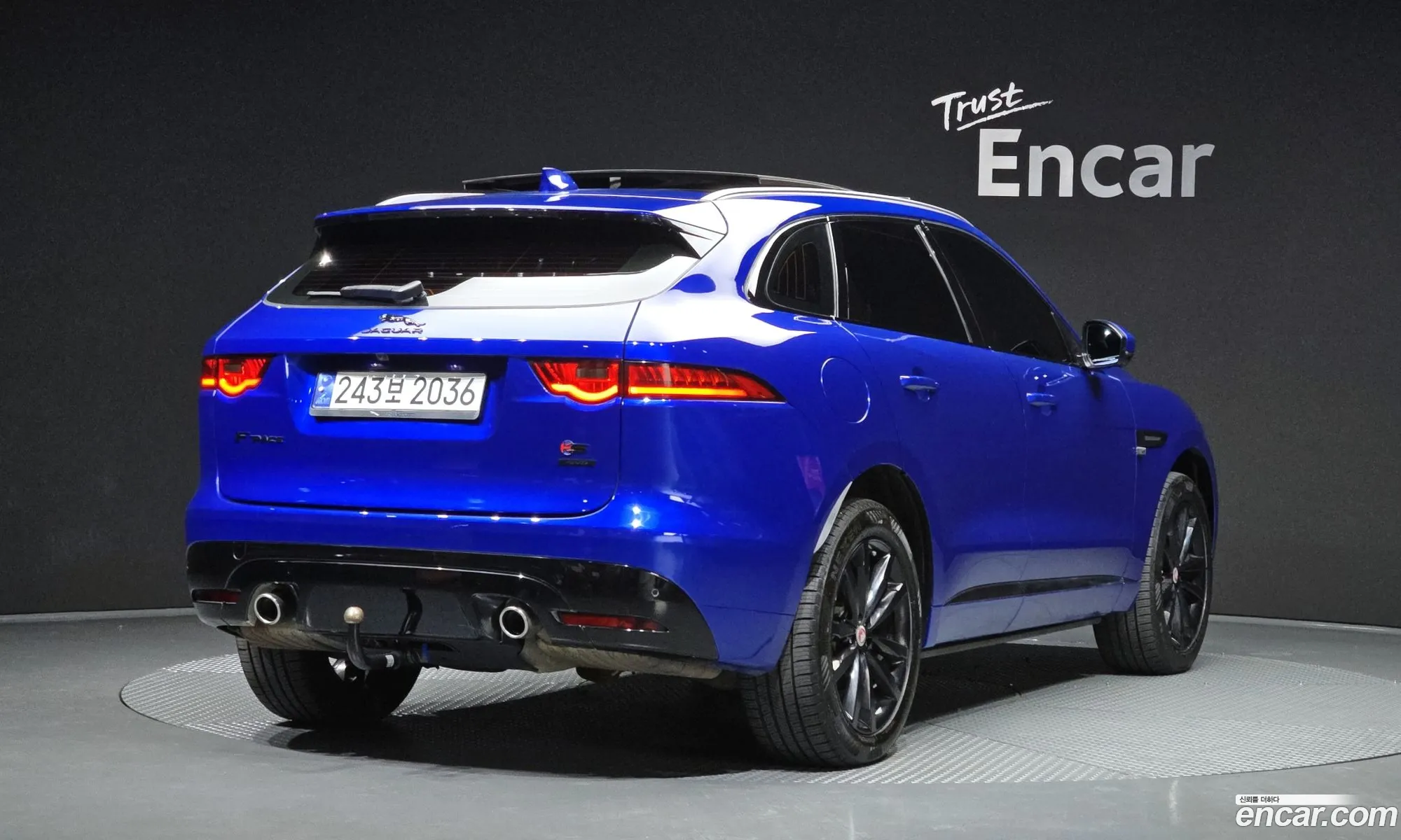 Jaguar F-Pace 2016 SADCA2BK8HA047646 — 19