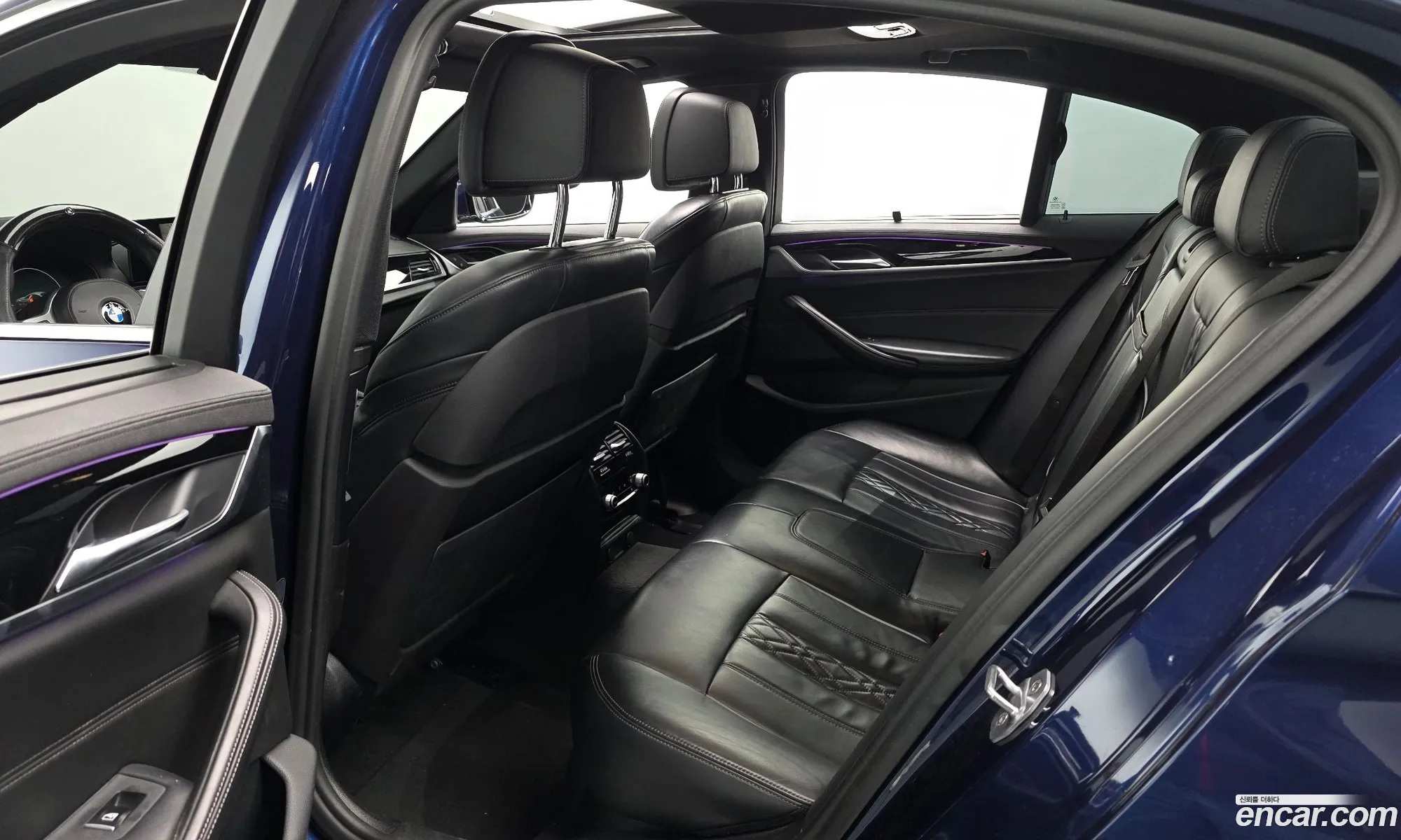 BMW 5 Series 2019 WBAJD3108KWW21315 — 19