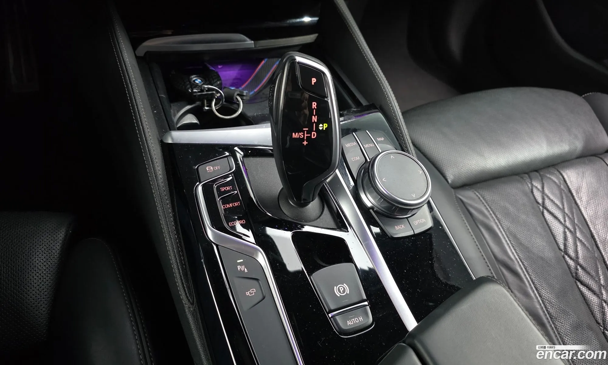 BMW 5 Series 2019 WBAJD3108KWW21315 — 16