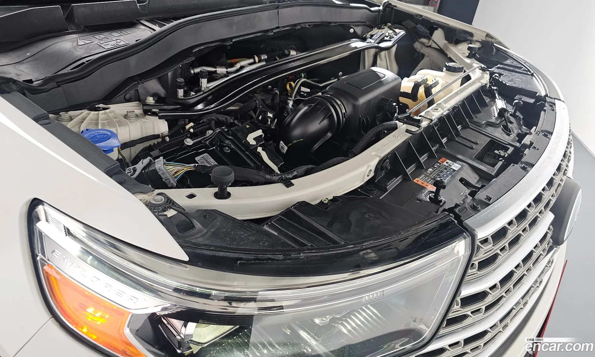 Ford Explorer 6th Gen 2021 1FMSK8FH5MGB74847 — 4
