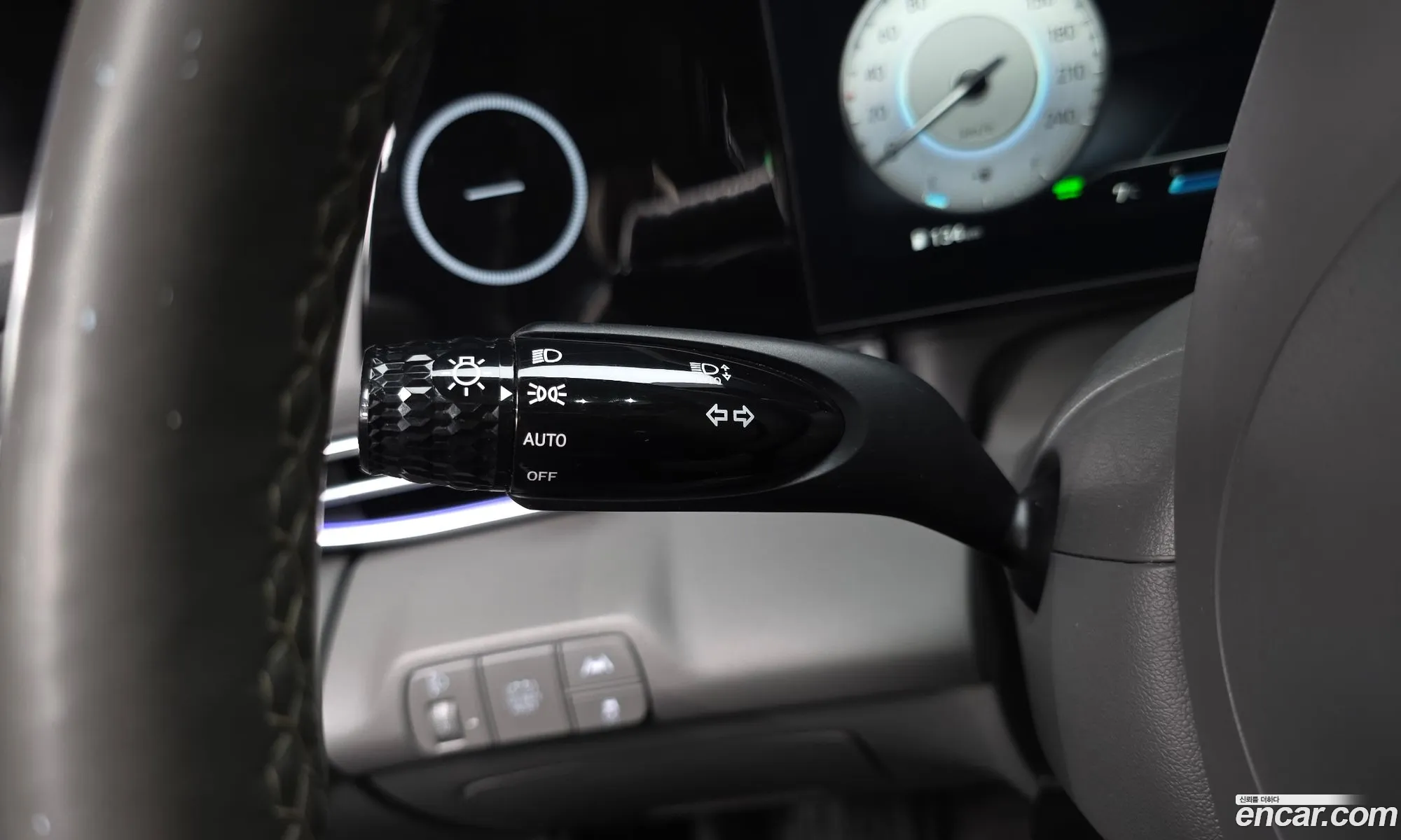Hyundai Elantra Hybrid 2023 — 5