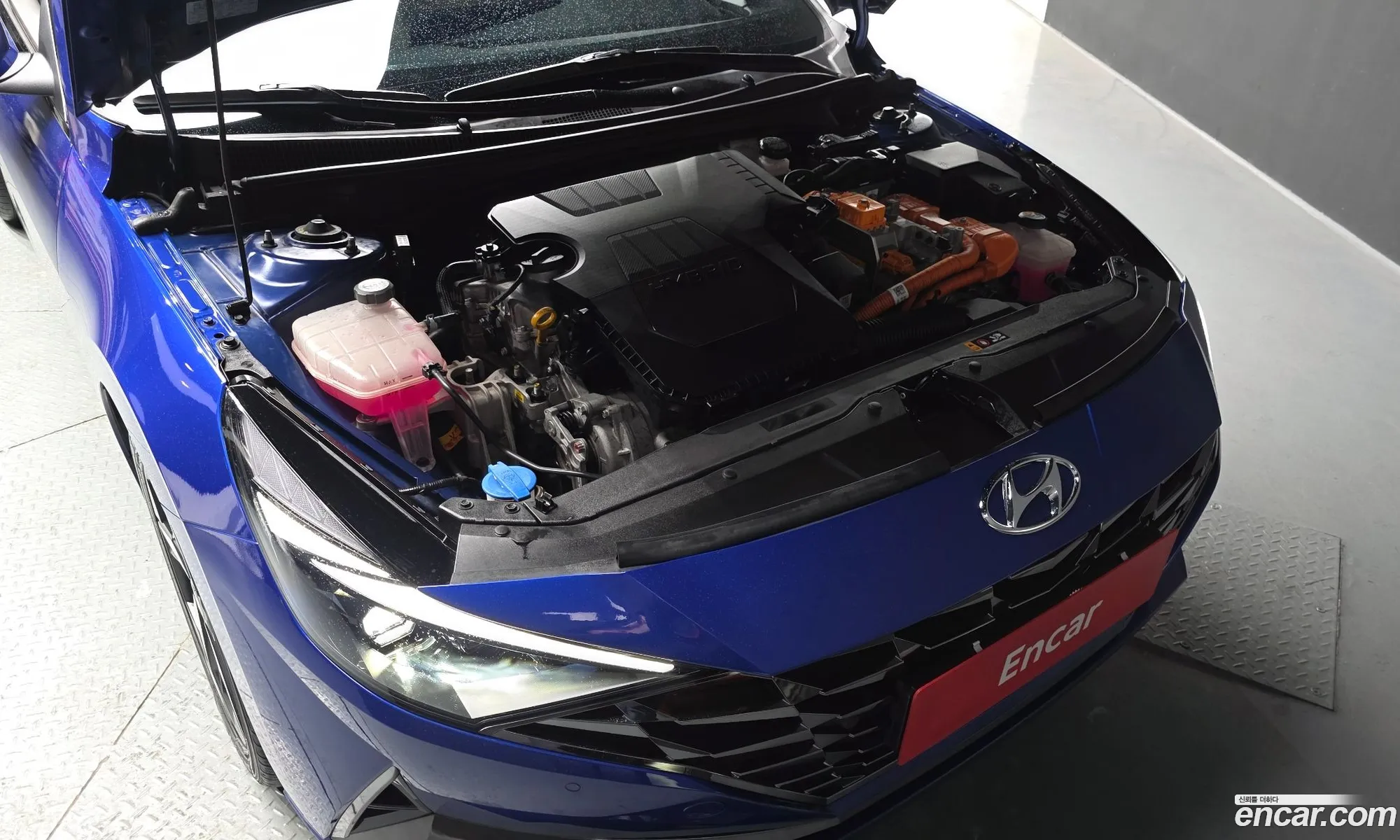 Hyundai Elantra Hybrid 2023 — 8