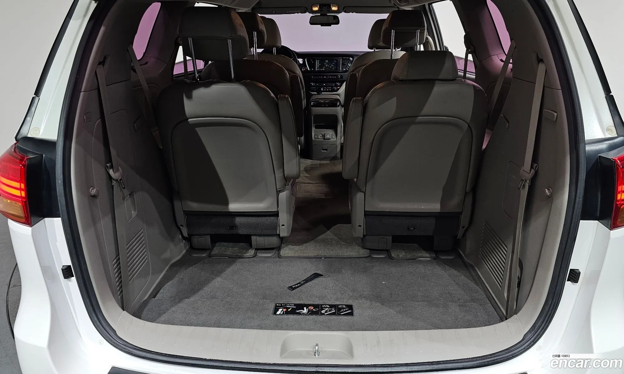 Kia Carnival 2015 — 20