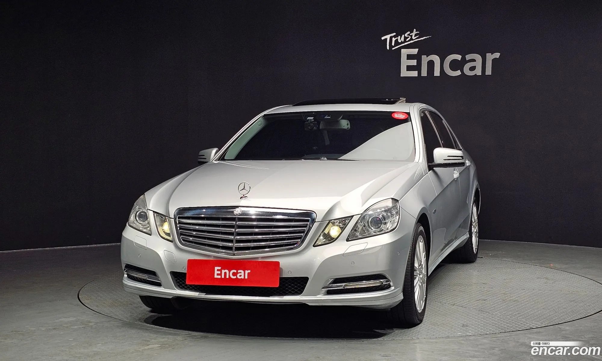 Mercedes-Benz E-Class W212 2011 WDDHF4JB2BA506294 — 16