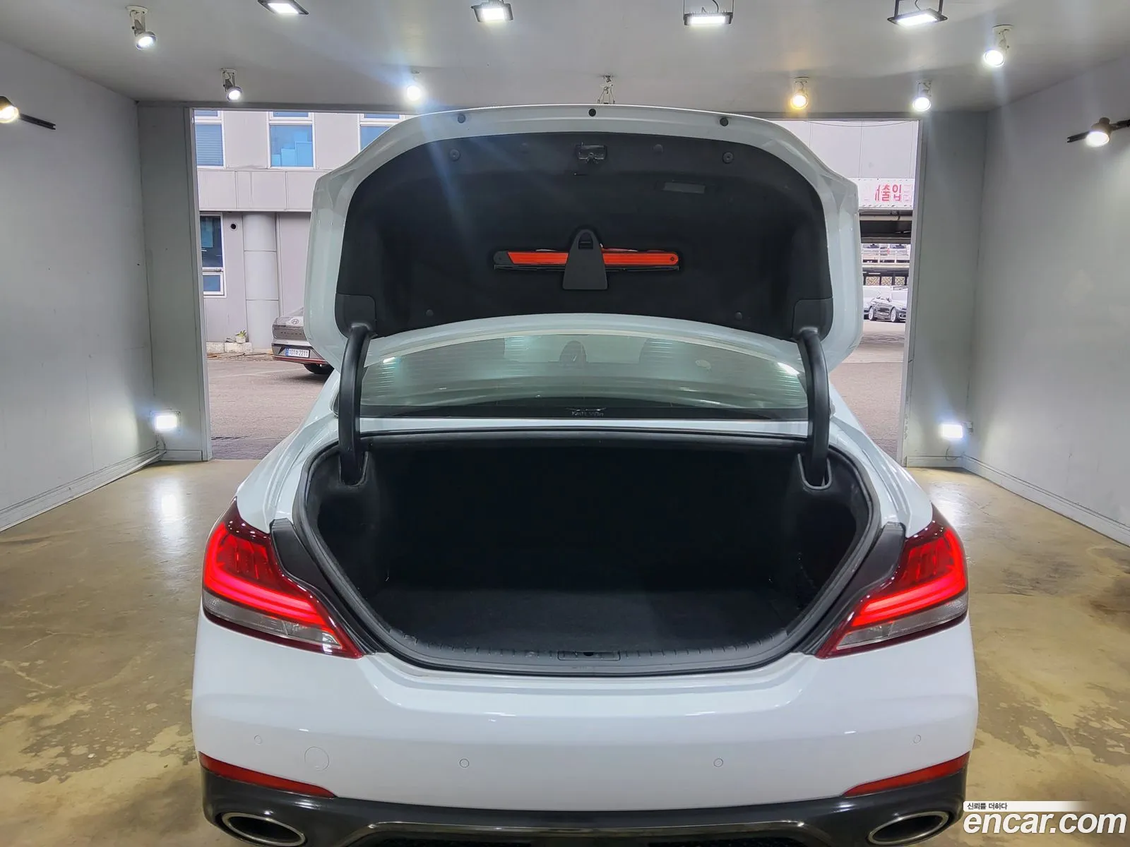 Genesis G70 2018 — 12