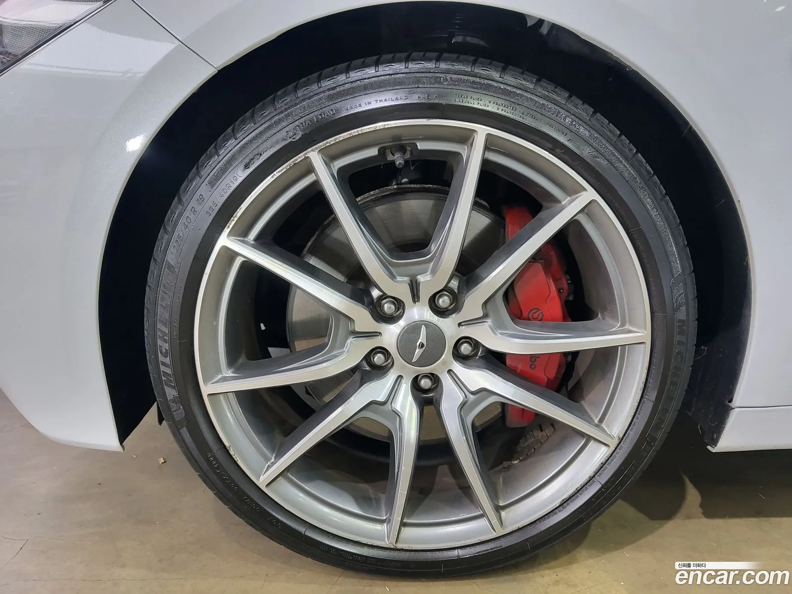 Genesis G70 2018 — 13