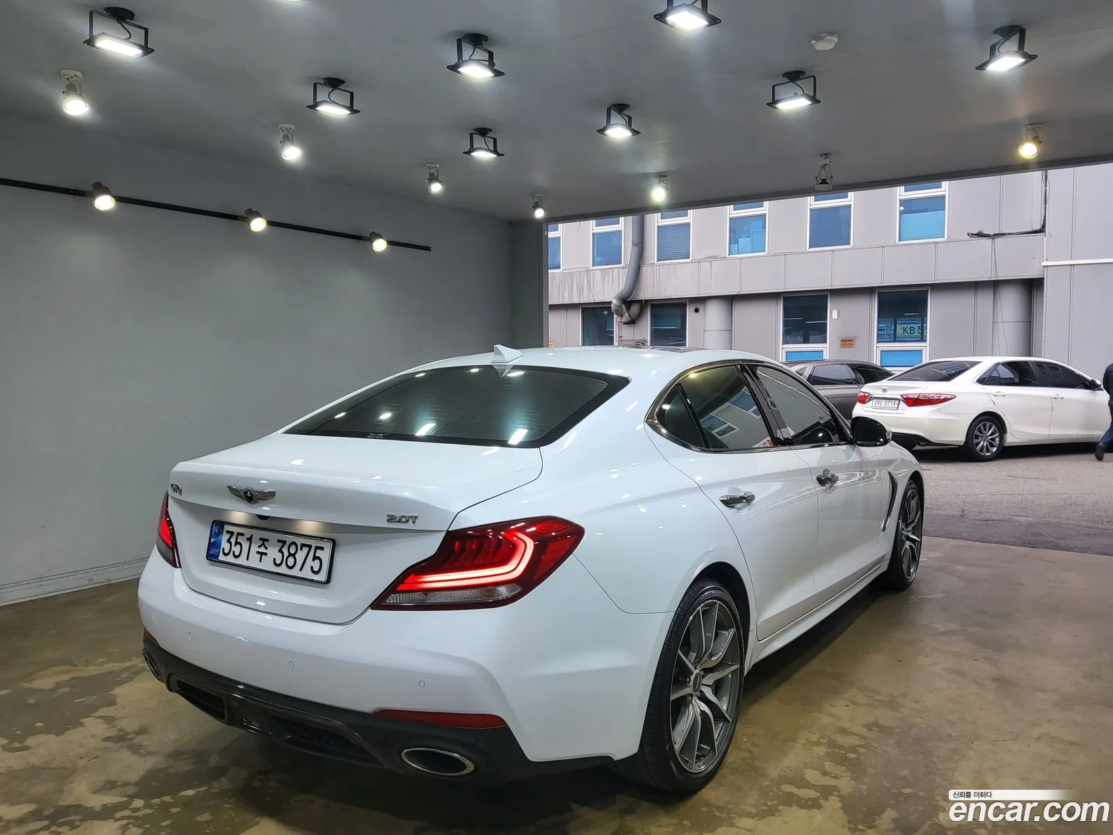 Genesis G70 2018 — 10