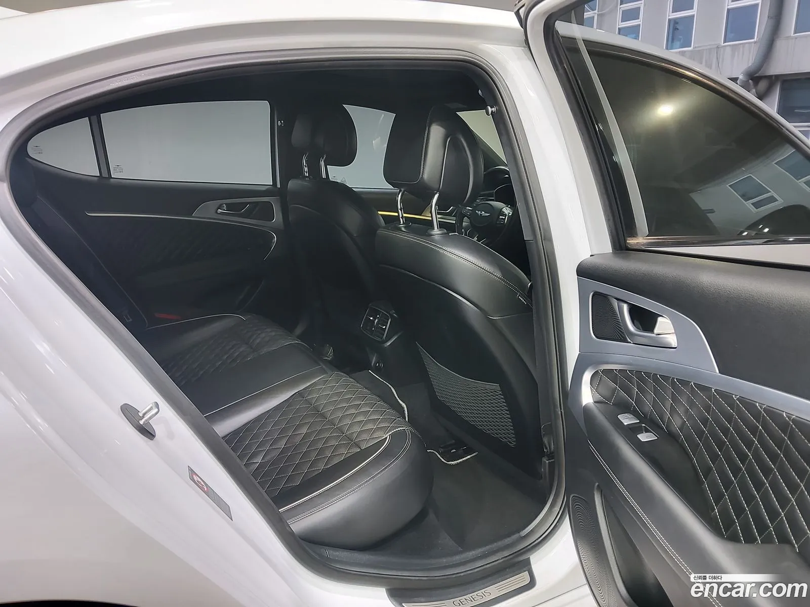 Genesis G70 2018 — 14