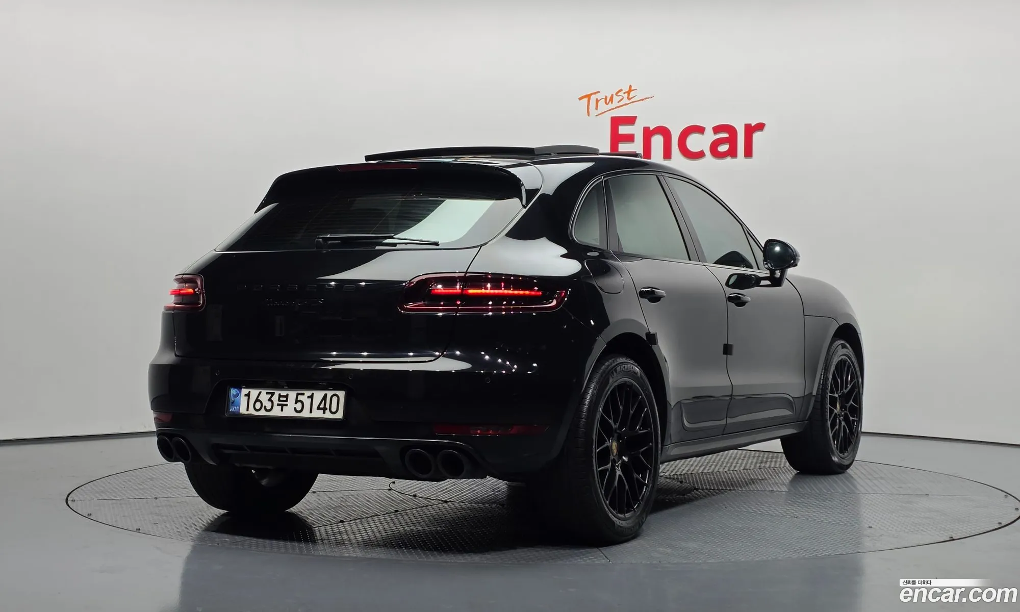 Porsche Macan 2017 WP1AG2954JLB63064 — 18
