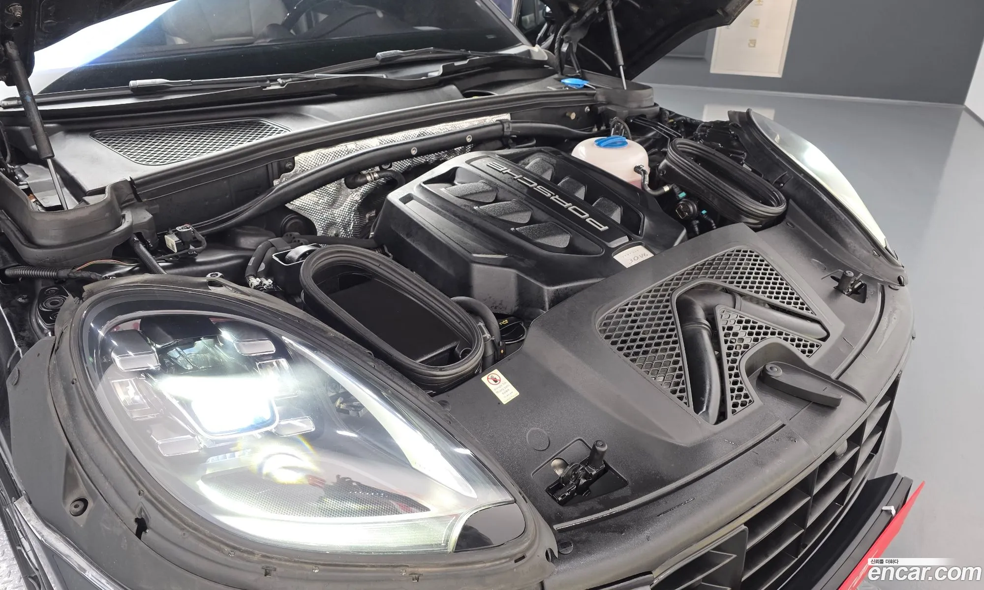 Porsche Macan 2017 — 14