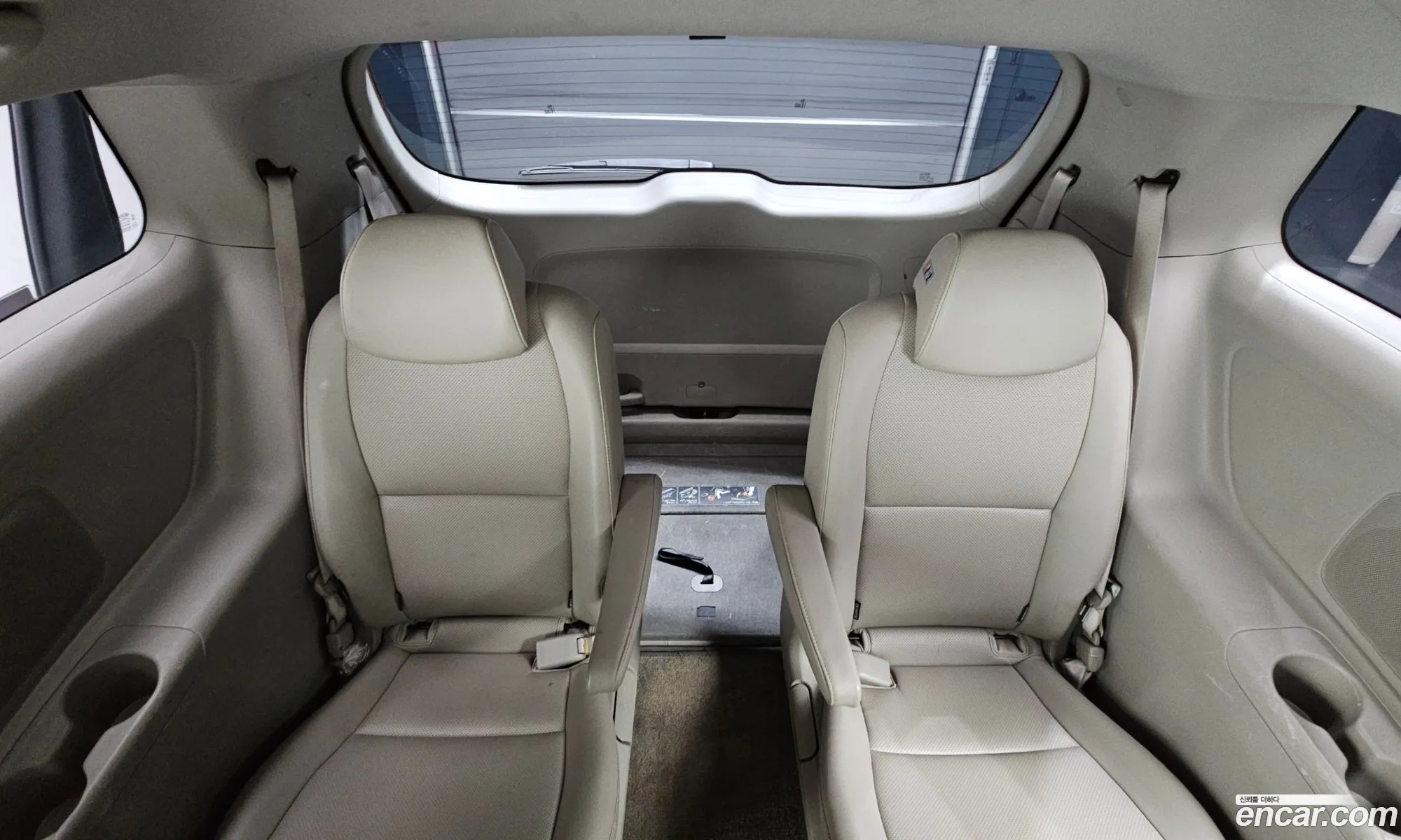 Kia Carnival 2016 — 12