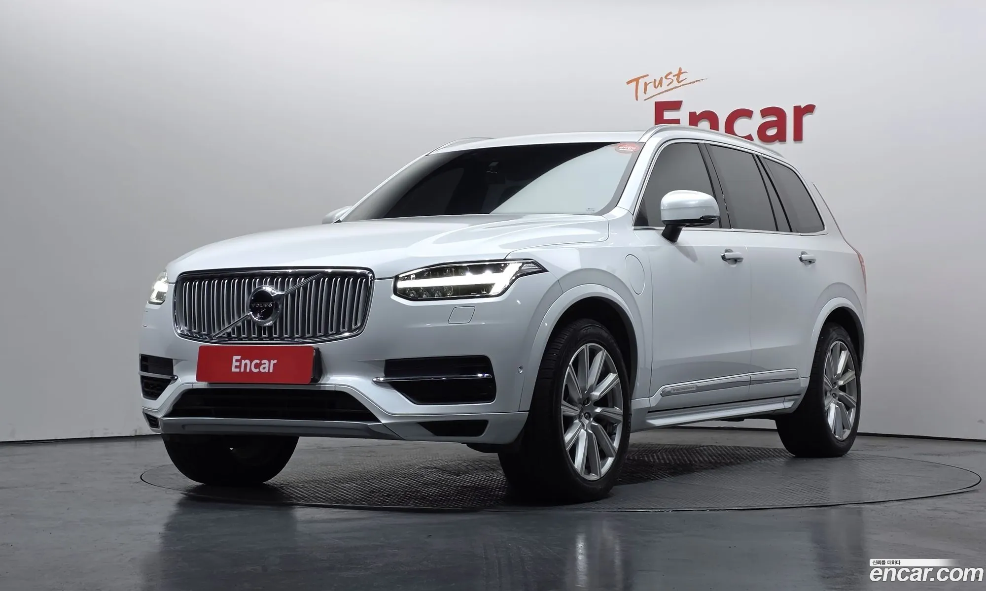 Volvo XC90 2018 YV1LFBR0DJ1354449 — 12