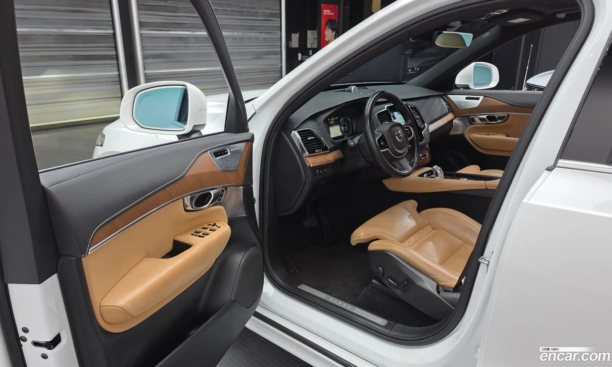 Volvo XC90 2018 YV1LFBR0DJ1354449 — 6