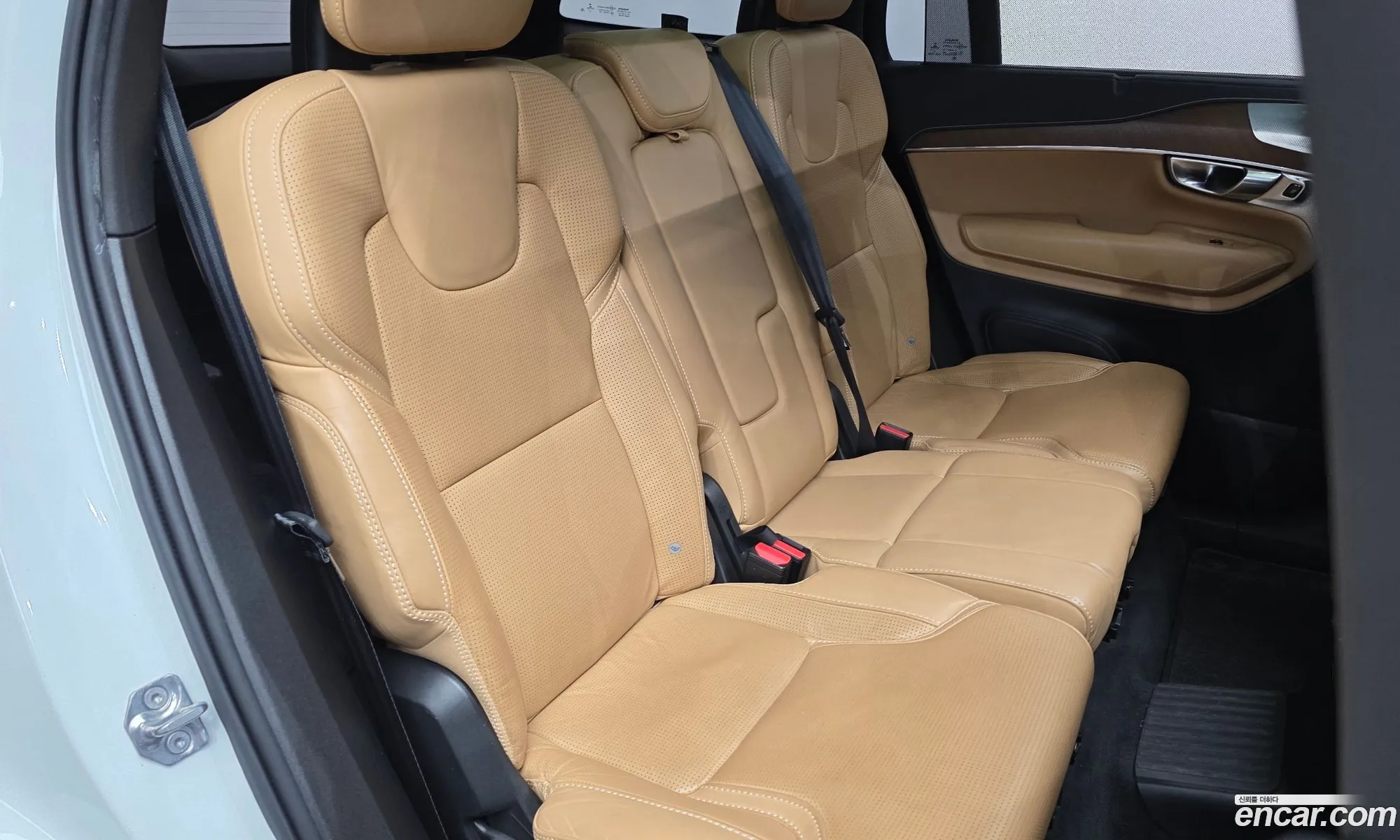 Volvo XC90 2018 YV1LFBR0DJ1354449 — 13
