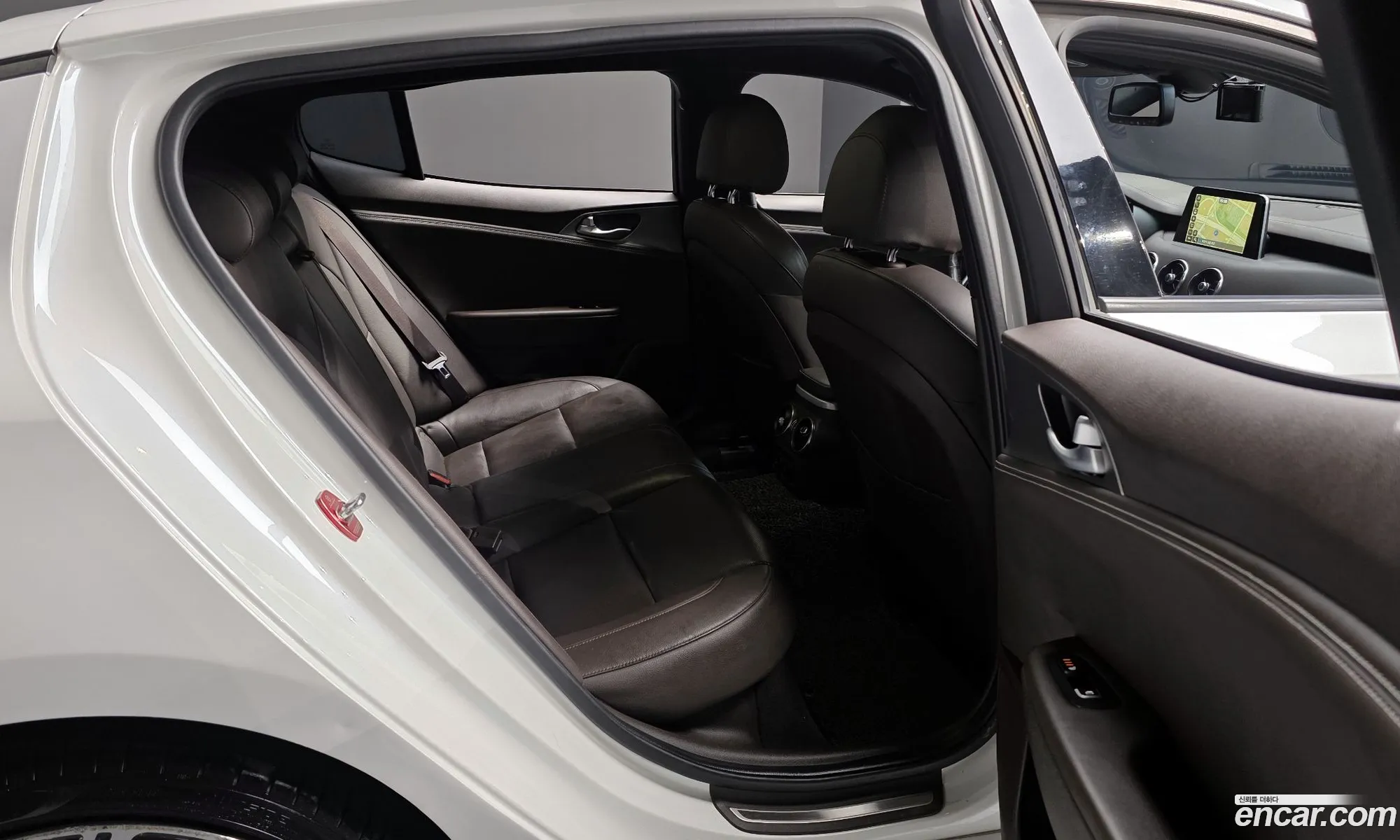 Kia Stinger 2019 — 9