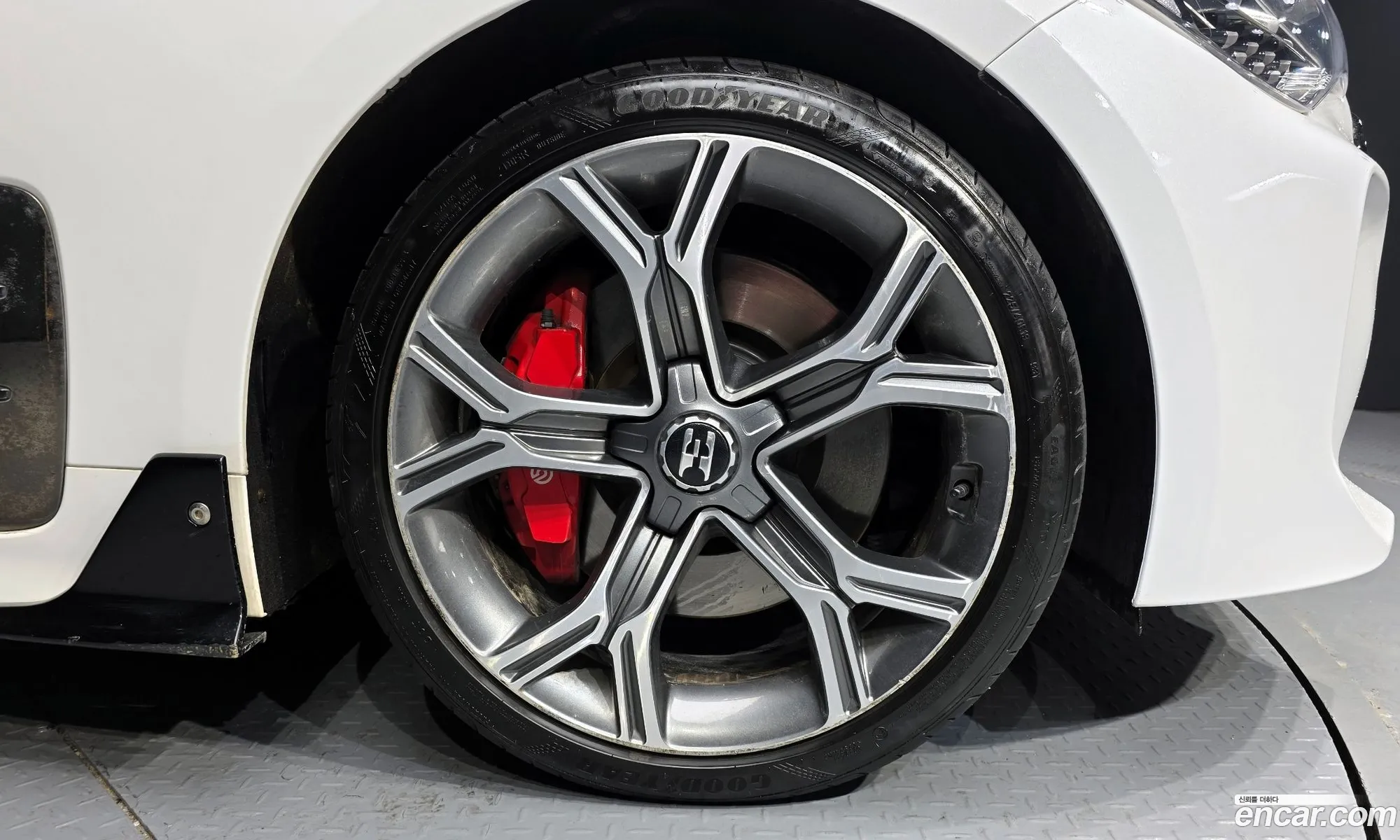 Kia Stinger 2019 — 18