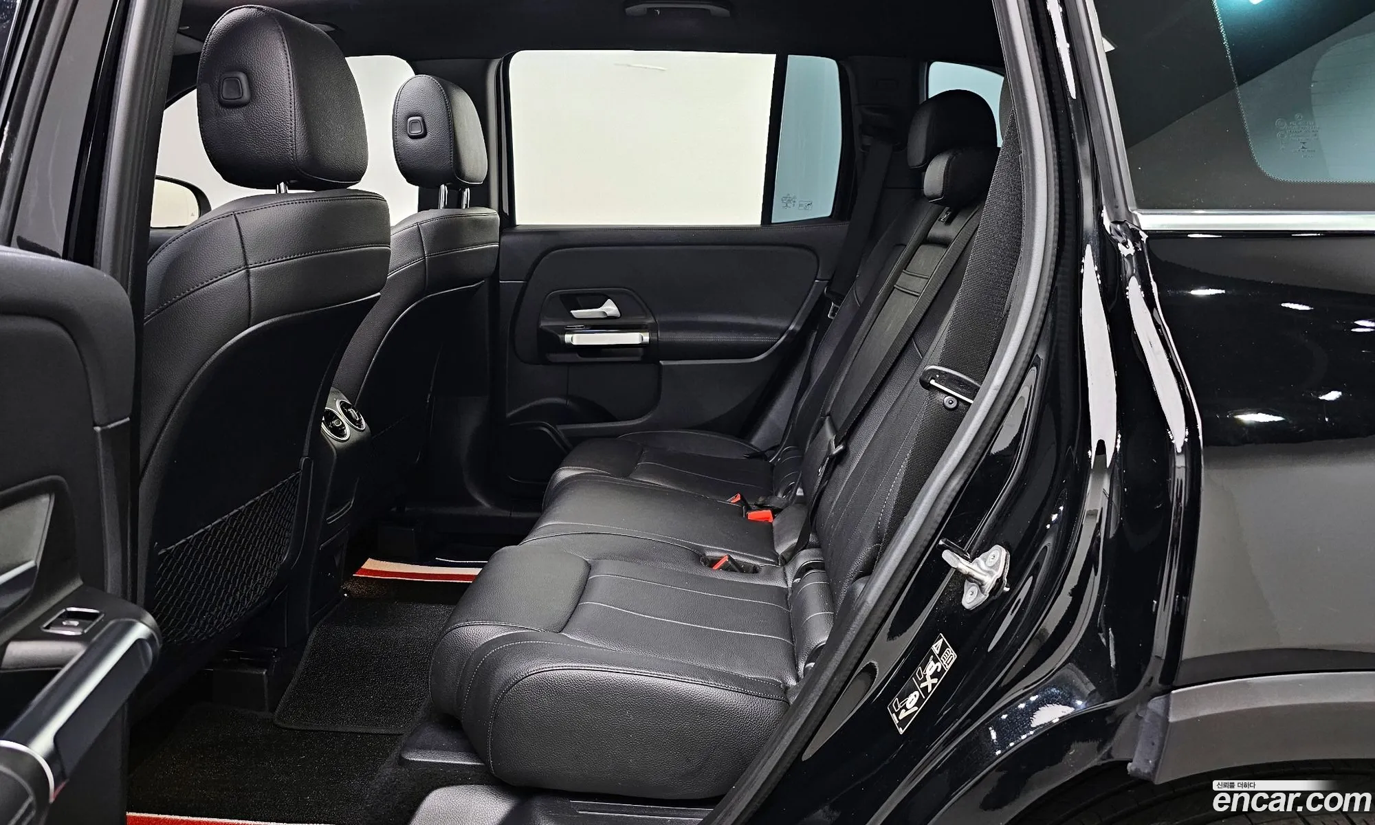 Mercedes-Benz GLB-Class X247 2021 — 18