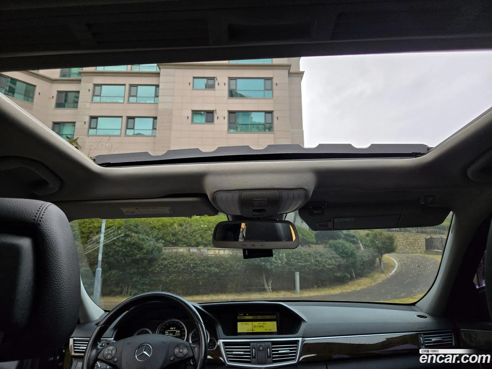 Mercedes-Benz E-Class W212 2011 — 7