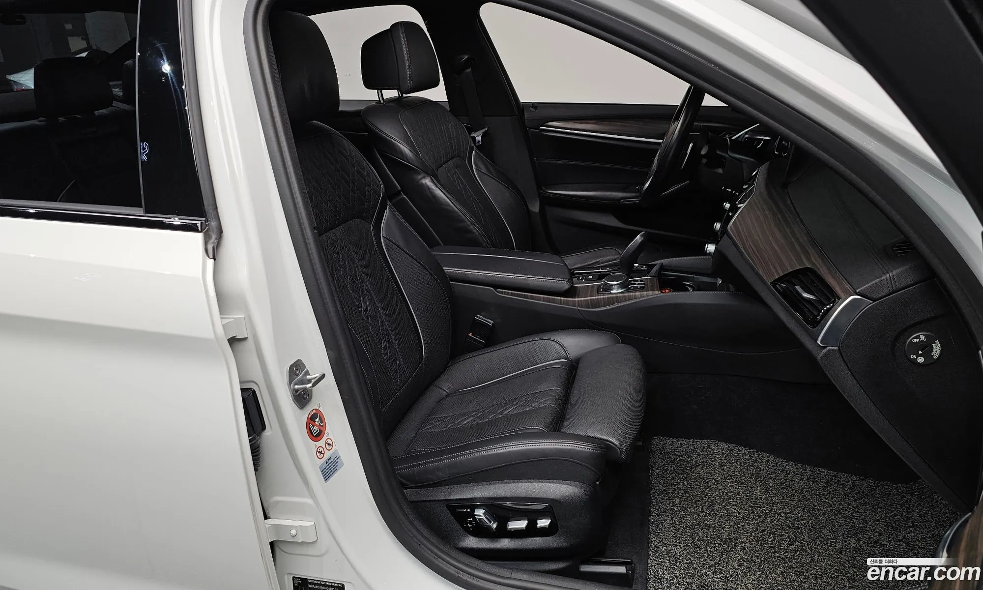 BMW 5 Series 2017 — 5