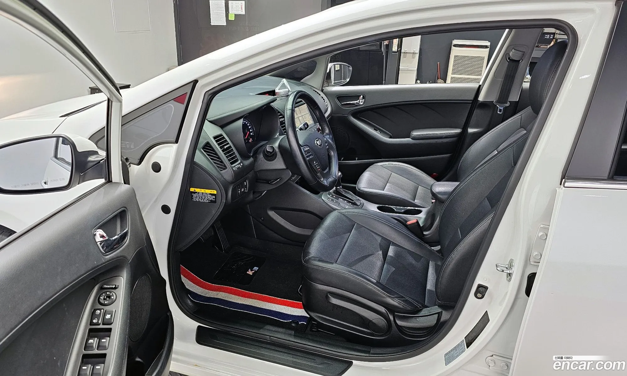 Kia K3 2015 — 7